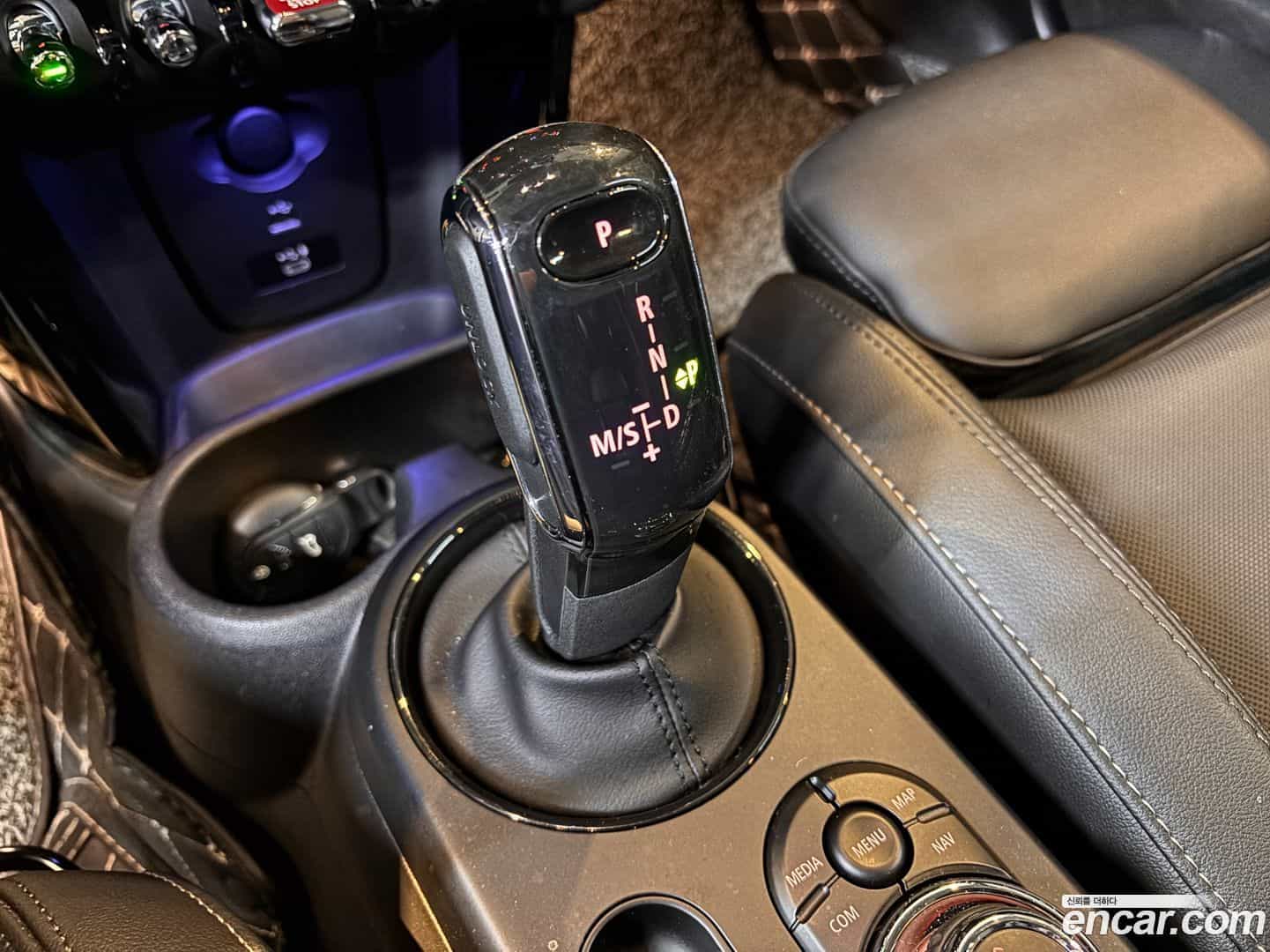 Cooper Mini 2022.0-INNER-009