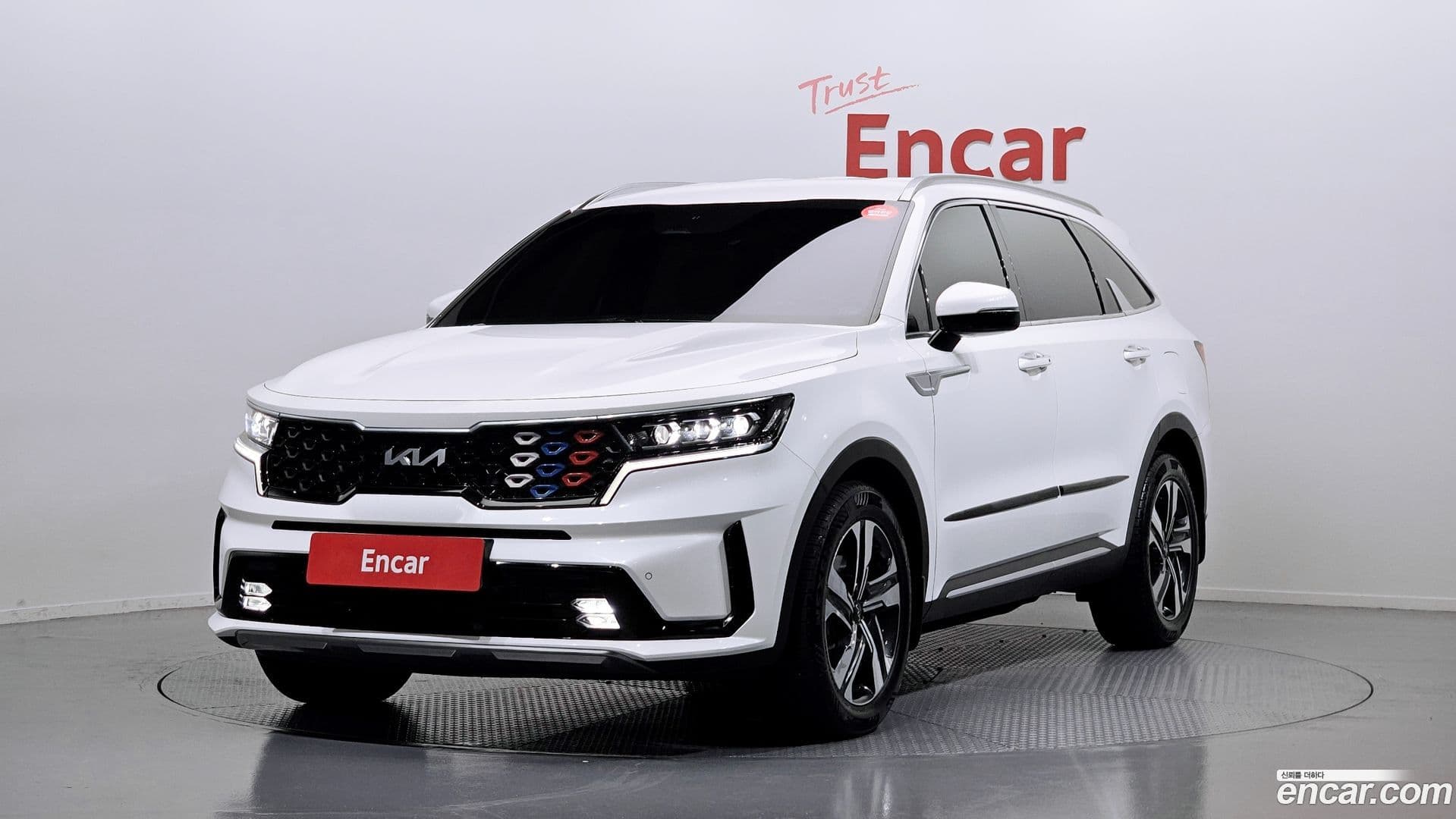 Main__Slider__Photo:Sorento Kia 2022.3-0