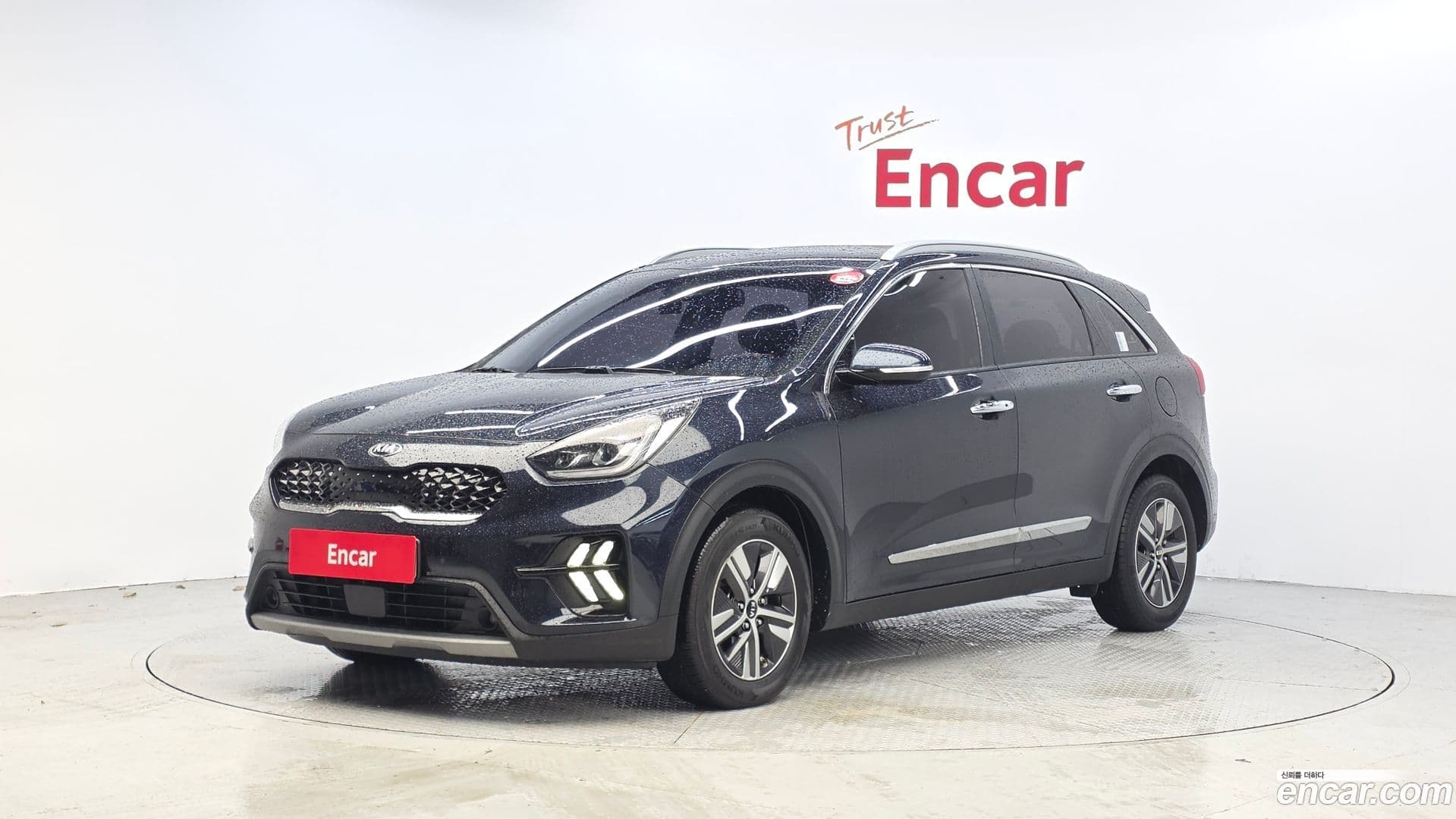 Main__Slider__Photo:Niro Kia 2020.9-0