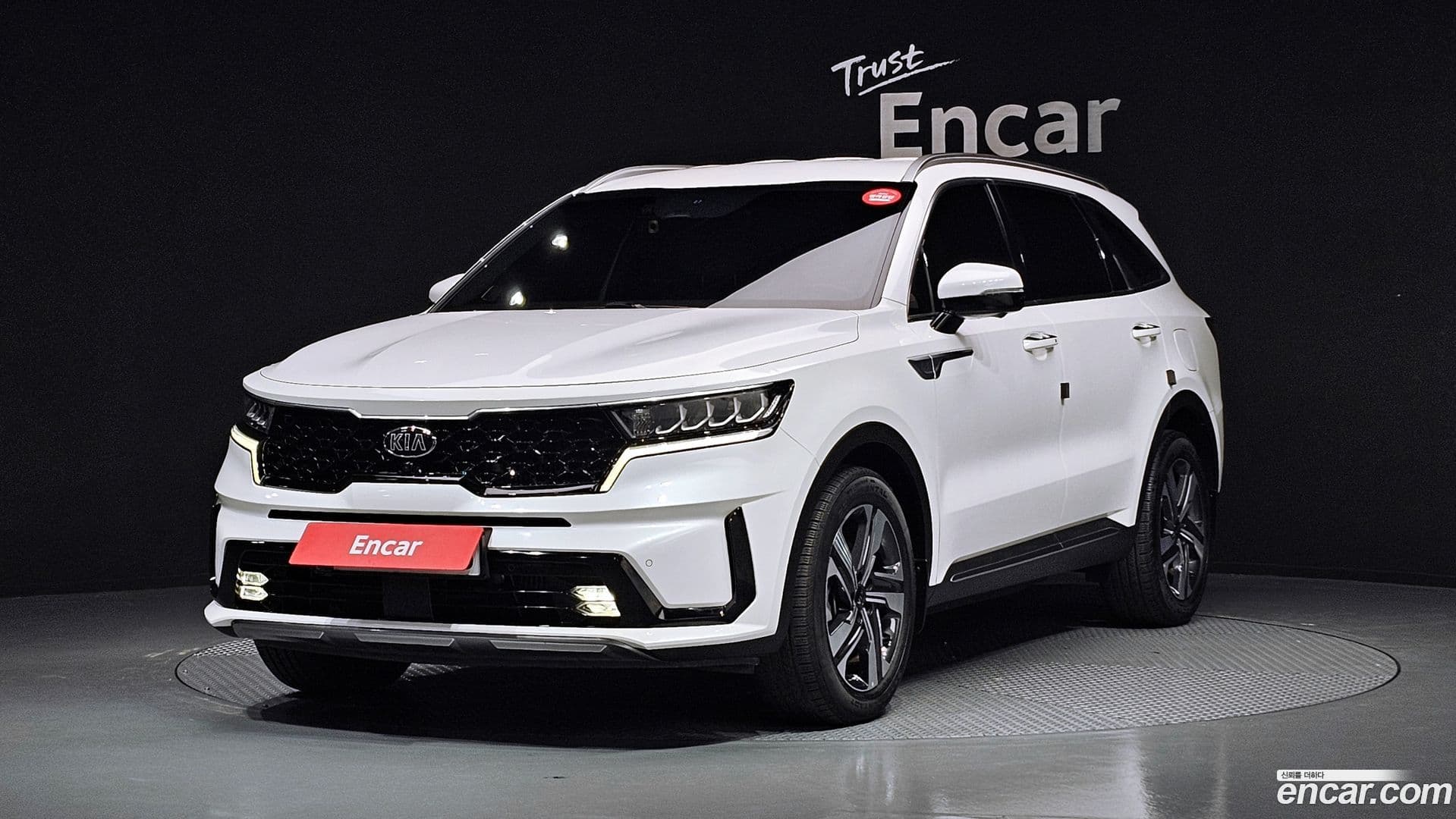 Main__Slider__Photo:Sorento Kia 2020.7-0