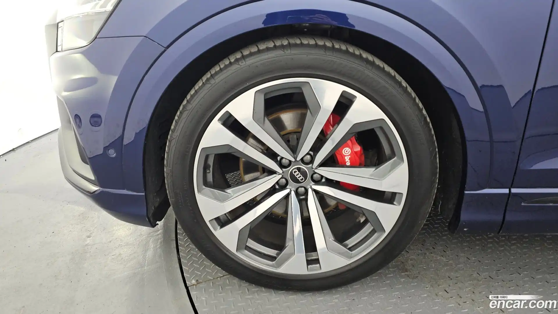 Q8 Audi 2023.2-OUTER-005