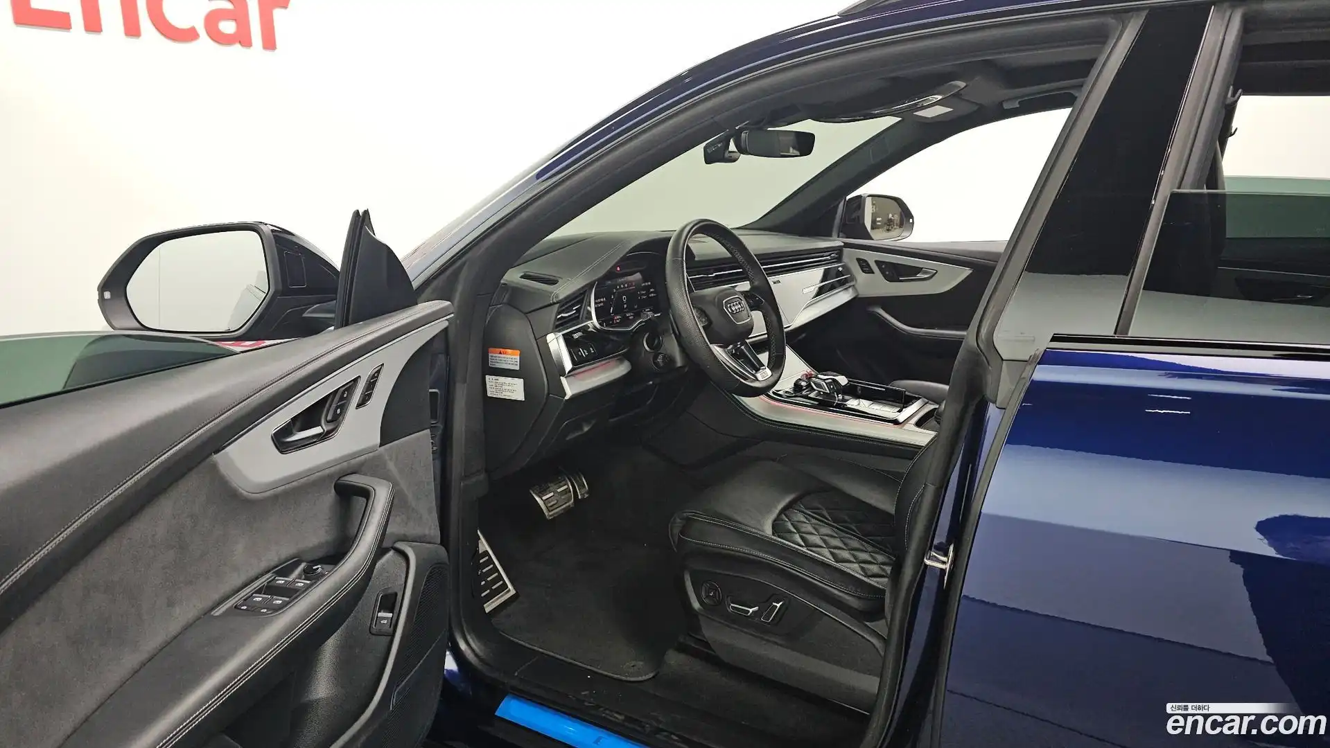 Q8 Audi 2023.2-INNER-010
