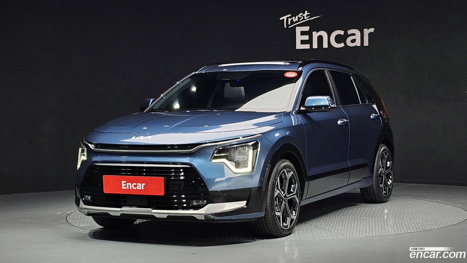 Main__Slider__Photo:Niro Kia 2022.0-0