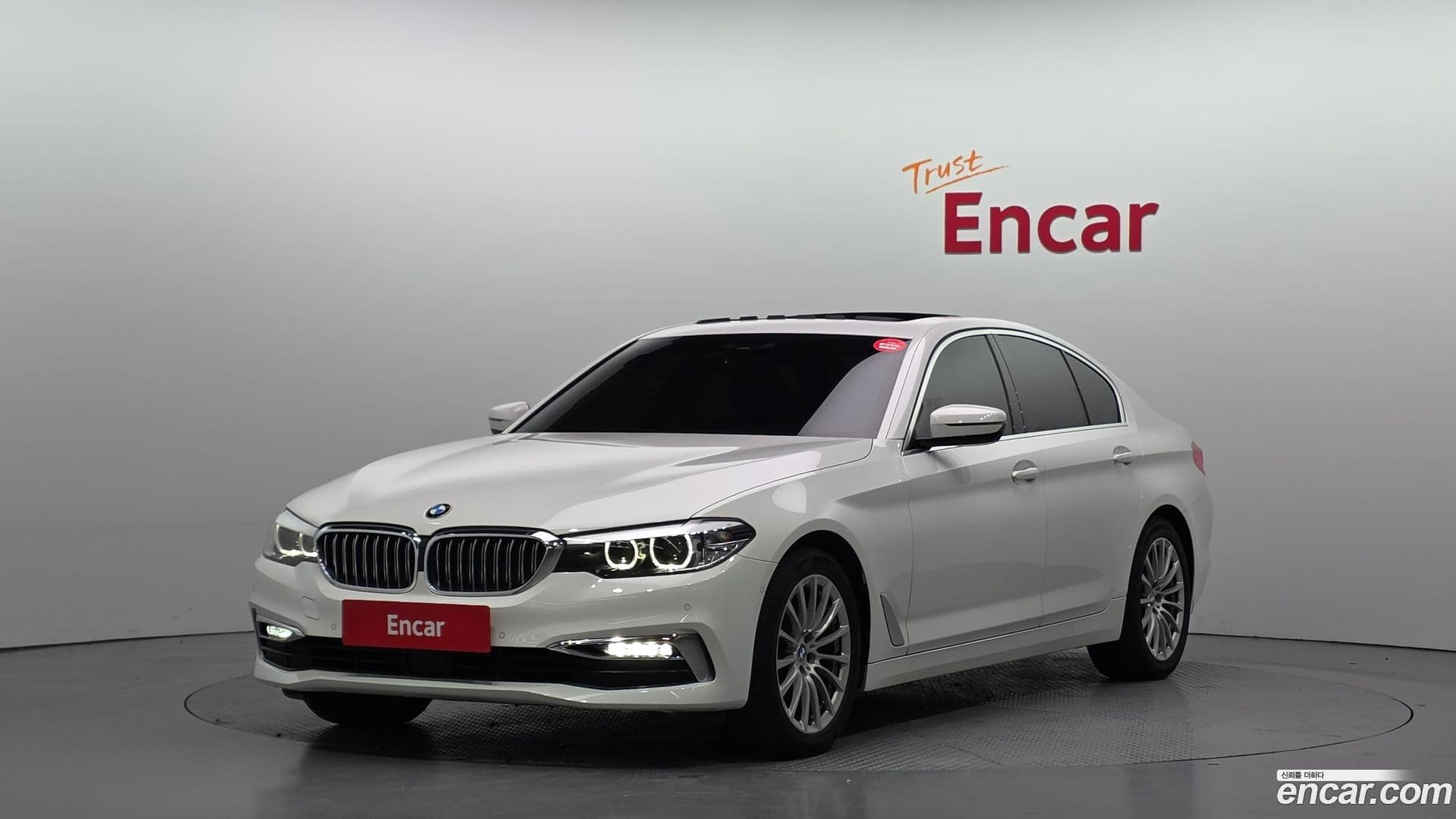 Main__Slider__Photo:5-Series BMW 2020.0-0