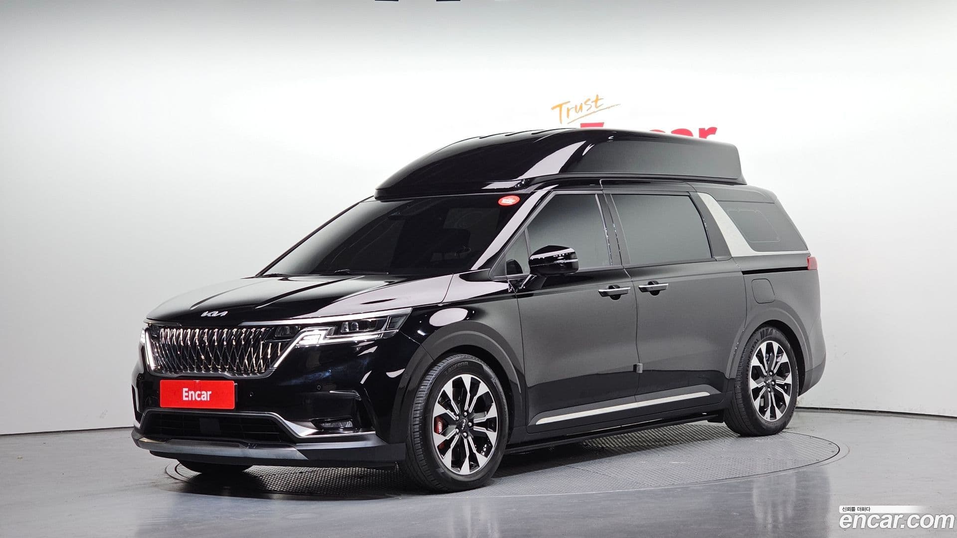 Main__Slider__Photo:Canival Kia 2022.7-0