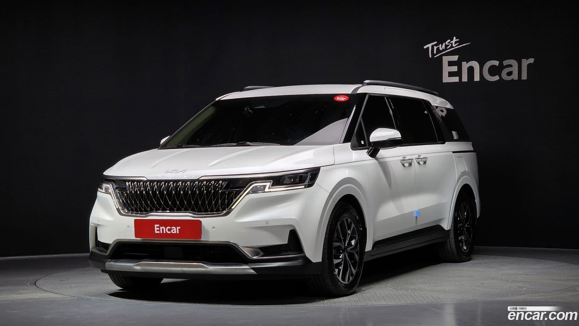 Main__Slider__Photo:Canival Kia 2022.6-0