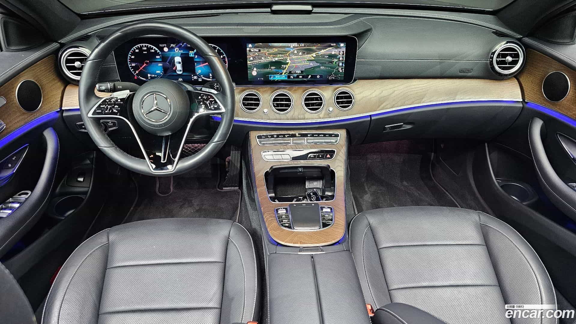 E-Class Mercedes-Benz 2022.9-INNER-7