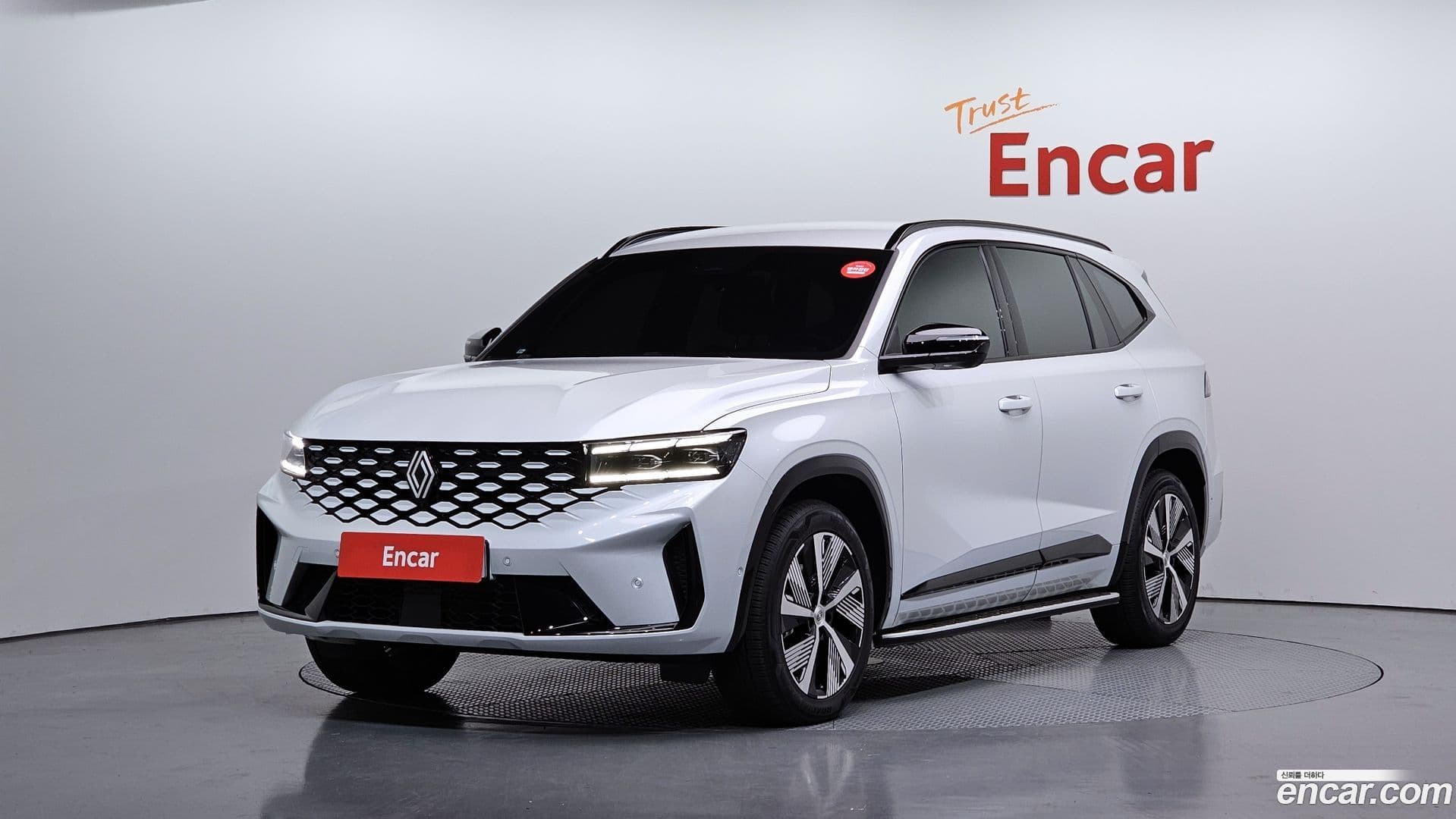 Main__Slider__Photo:Grand Koleos Renault Korea 2025.8-0