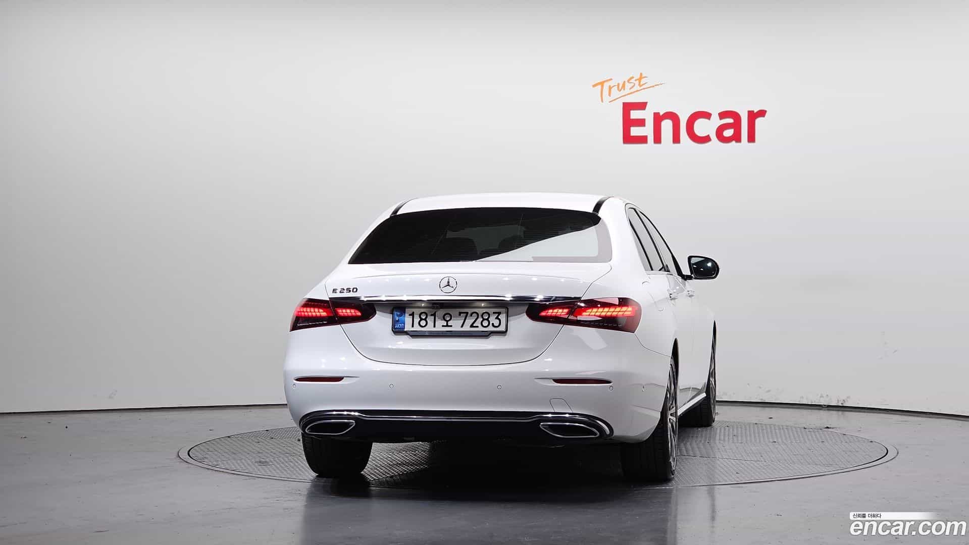 E-Class Mercedes-Benz 2020.11-OUTER-4