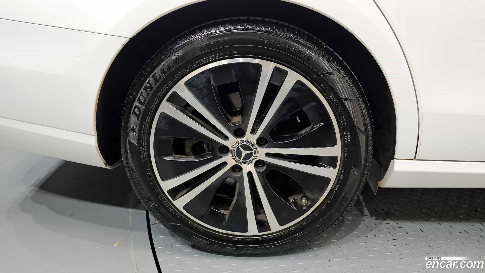 E-Class Mercedes-Benz 2020.11-OUTER-5
