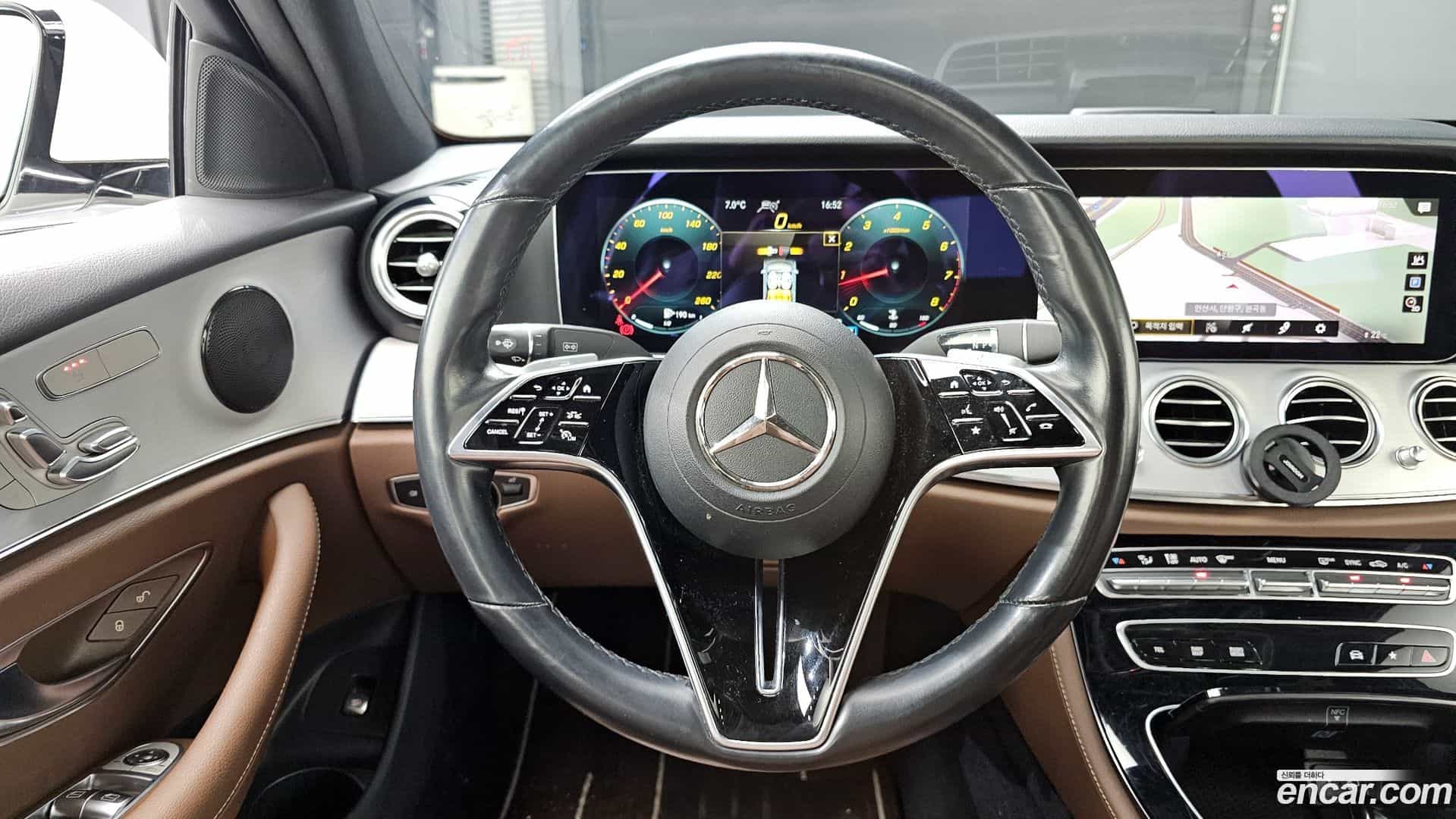 E-Class Mercedes-Benz 2020.11-OPTION-17