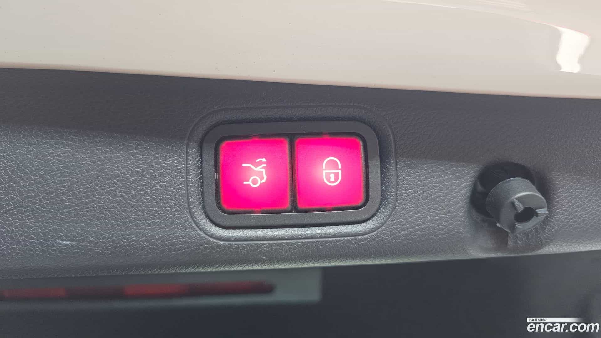 E-Class Mercedes-Benz 2020.11-OPTION-22
