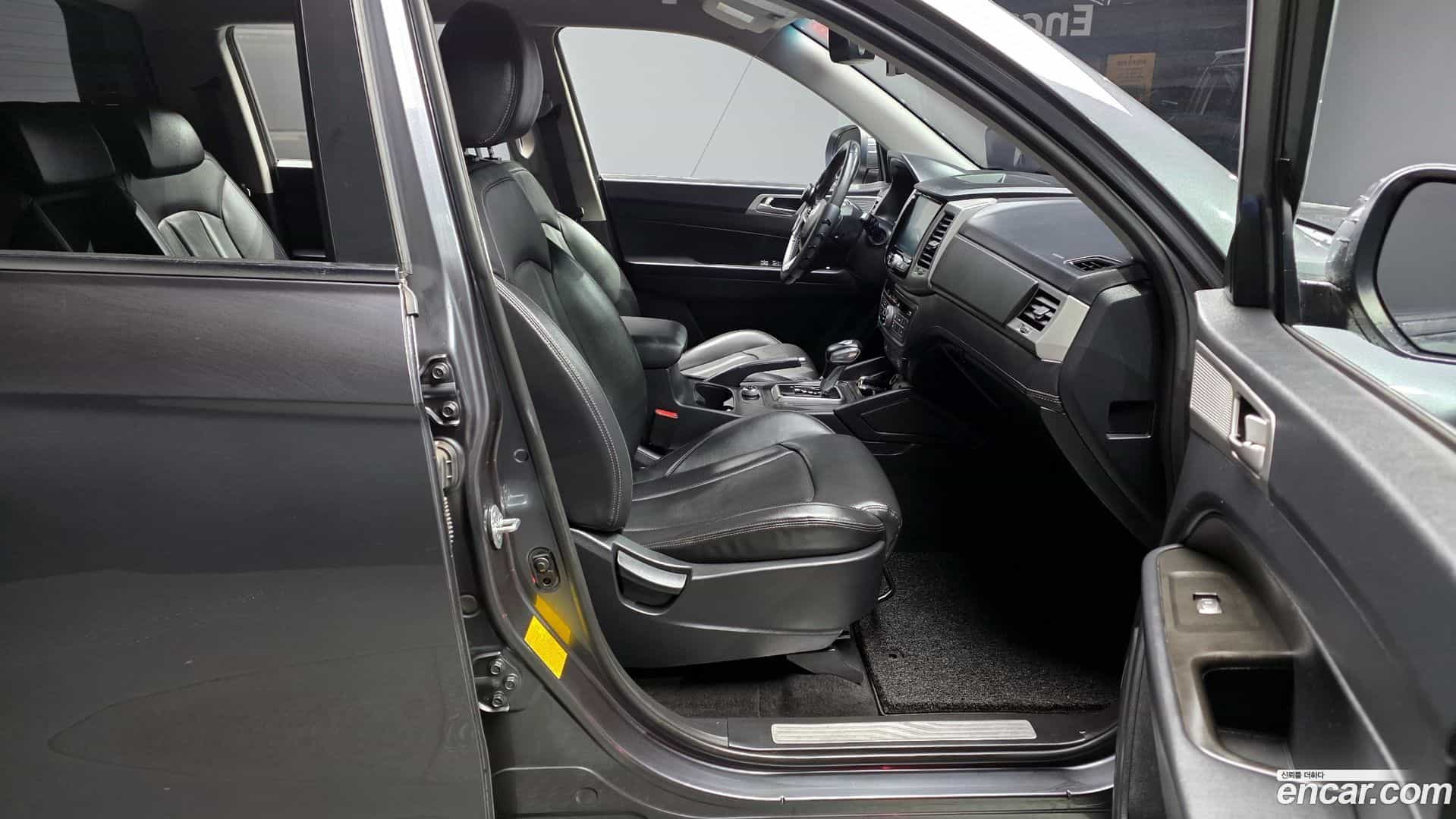 Rexton KG Mobility 2019.8-OPTION-015