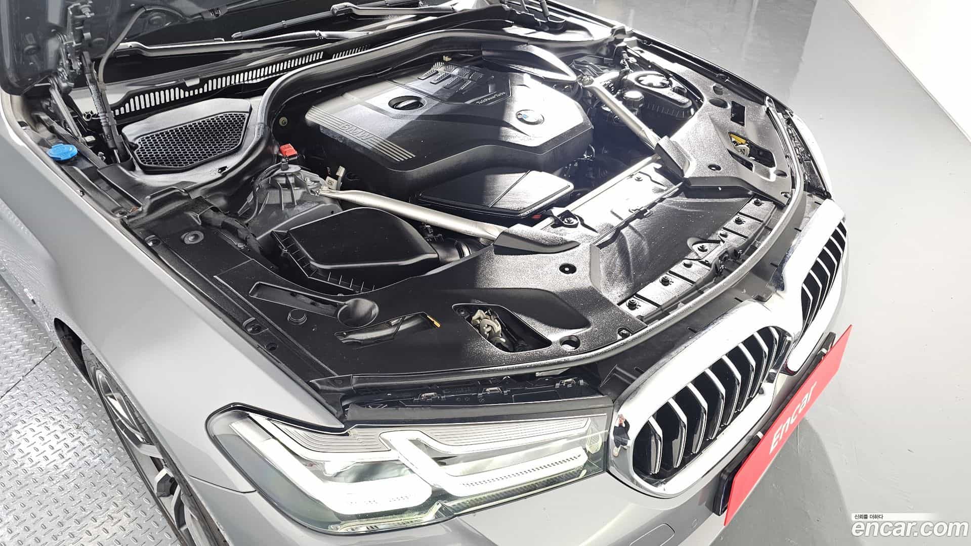 5-Series BMW 2023.0-INNER-006