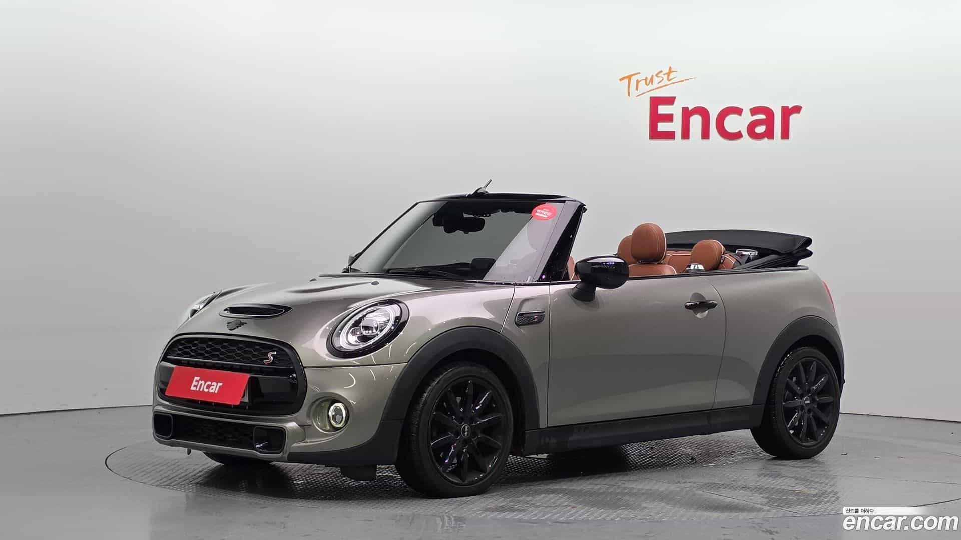Cooper Convertible Mini 2020.5-OUTER-1