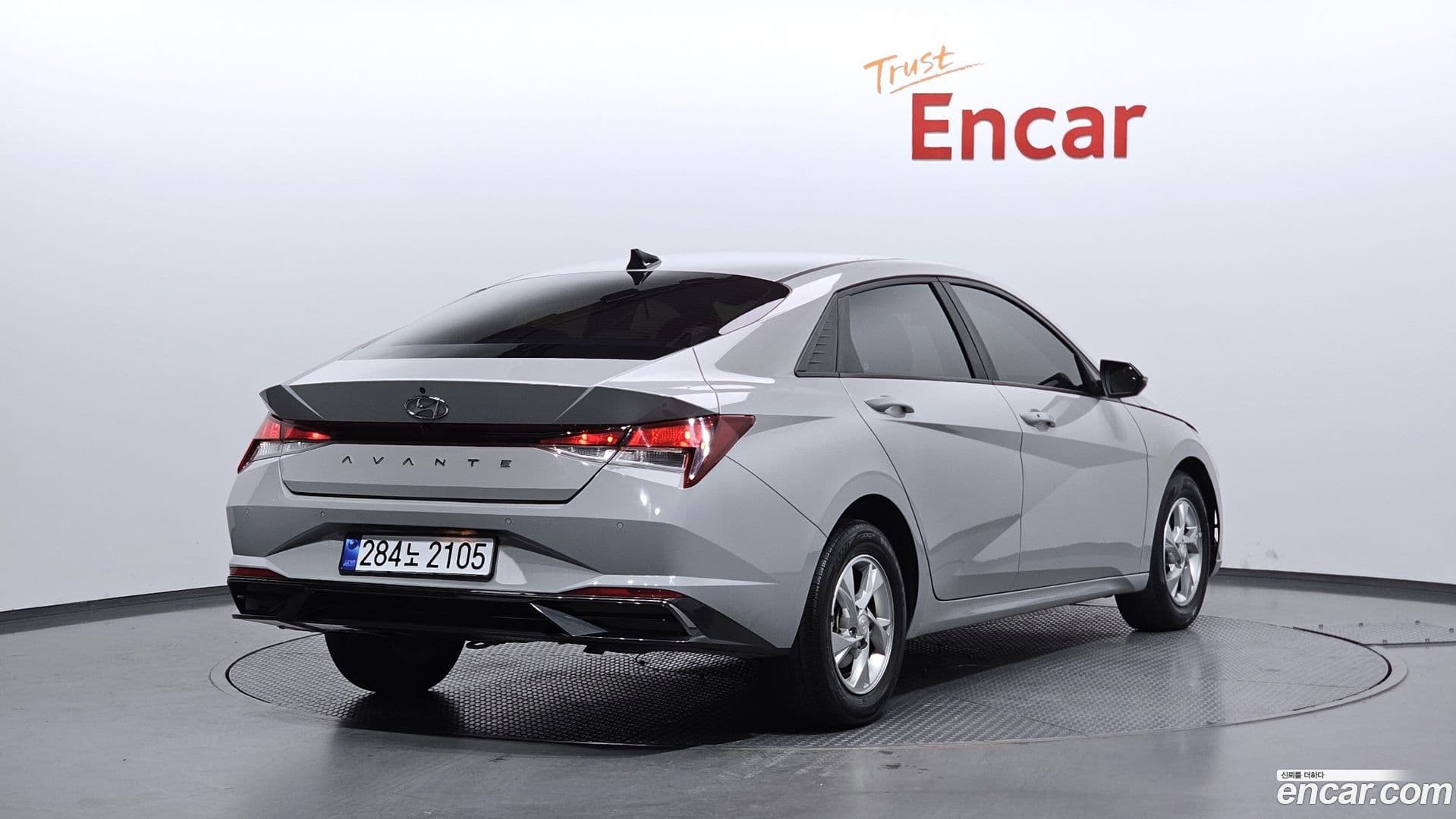 Main__Slider__Photo:AVANTE Hyundai 2021.9-0