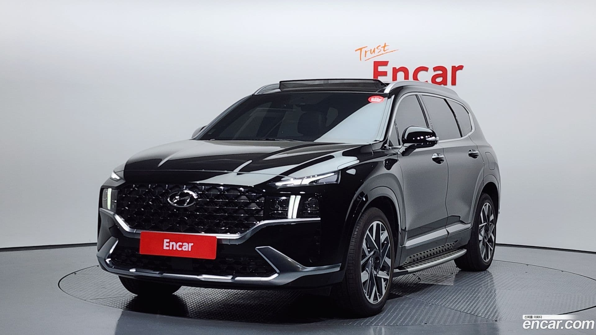 Main__Slider__Photo:Santafe Hyundai 2021.0-0
