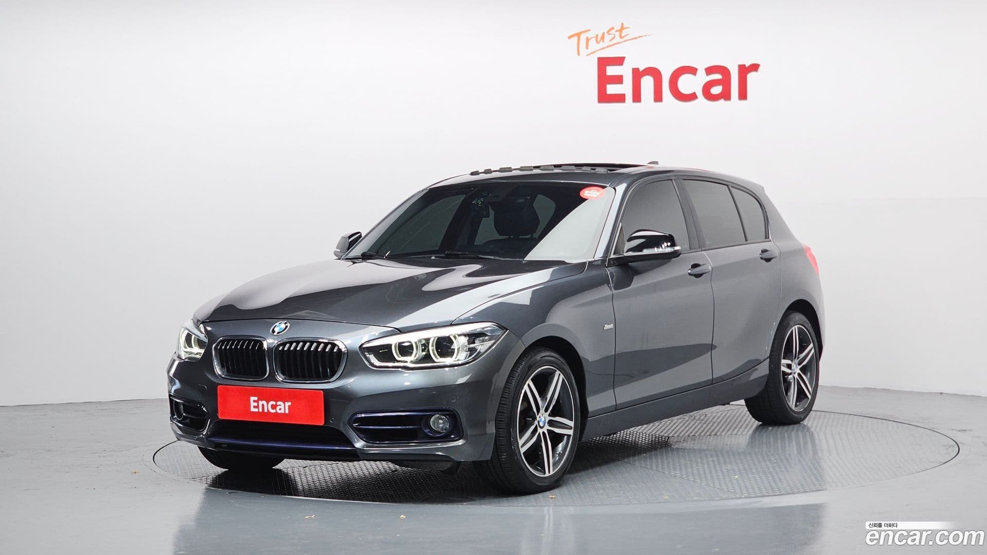 Main__Slider__Photo:1-Series BMW 2016.8-0