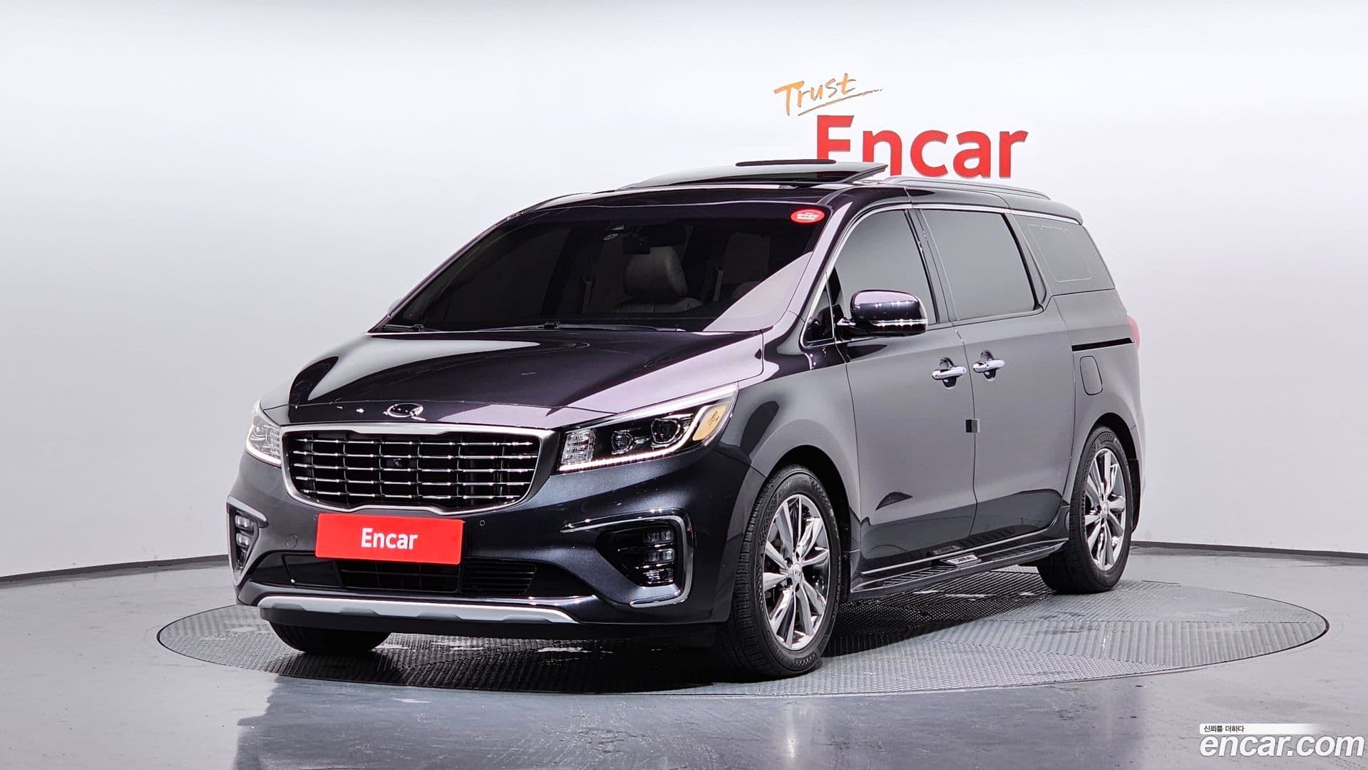 Main__Slider__Photo:Canival Kia 2018.10-0