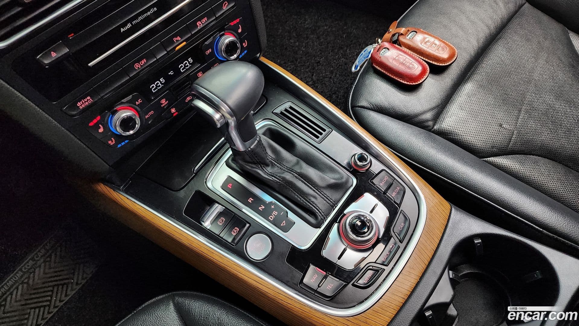 Main__Slider__Photo:Q5 Audi 2015.10-8