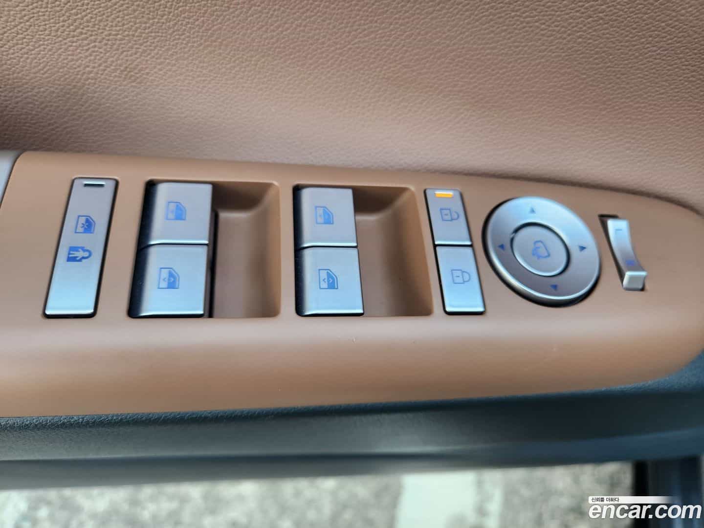 Grandeur Hyundai 2023.10-OPTION-018