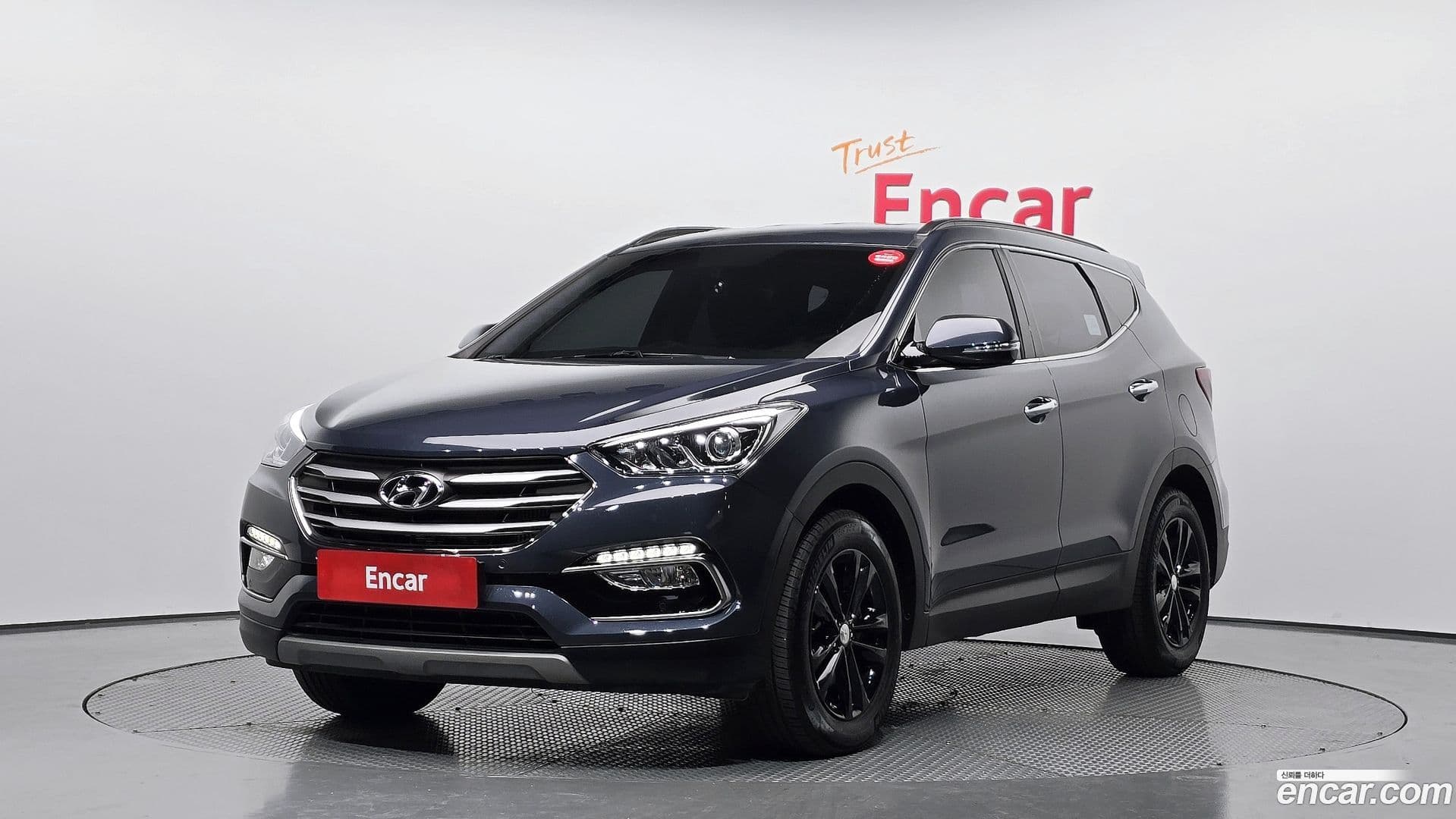 Main__Slider__Photo:Santafe Hyundai 2017.10-0
