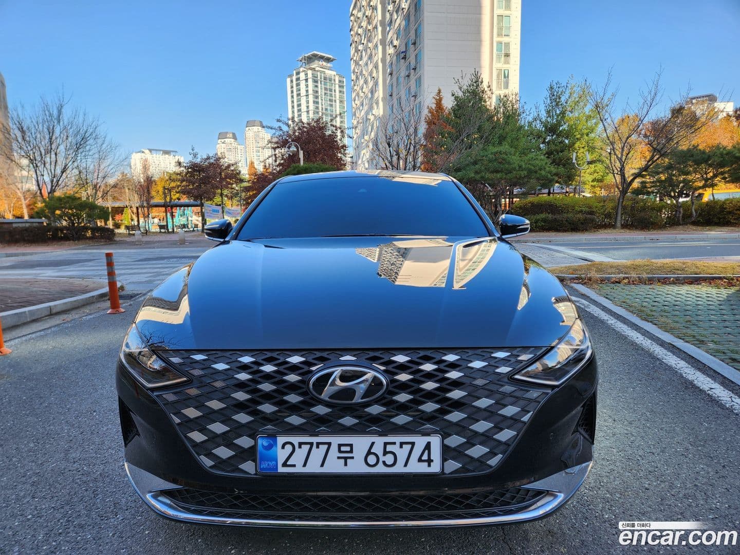 Main__Slider__Photo:Grandeur Hyundai 2021.11-0