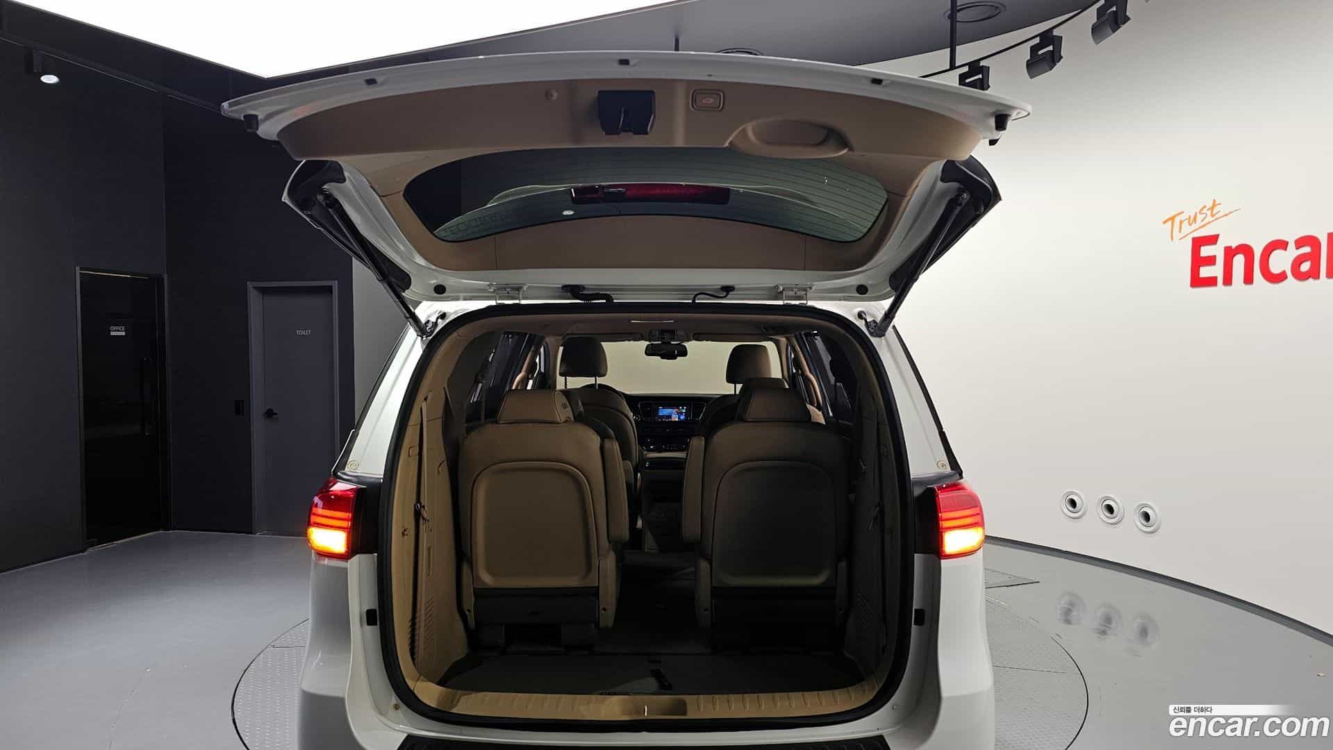 Canival Kia 2017.10-OPTION-024