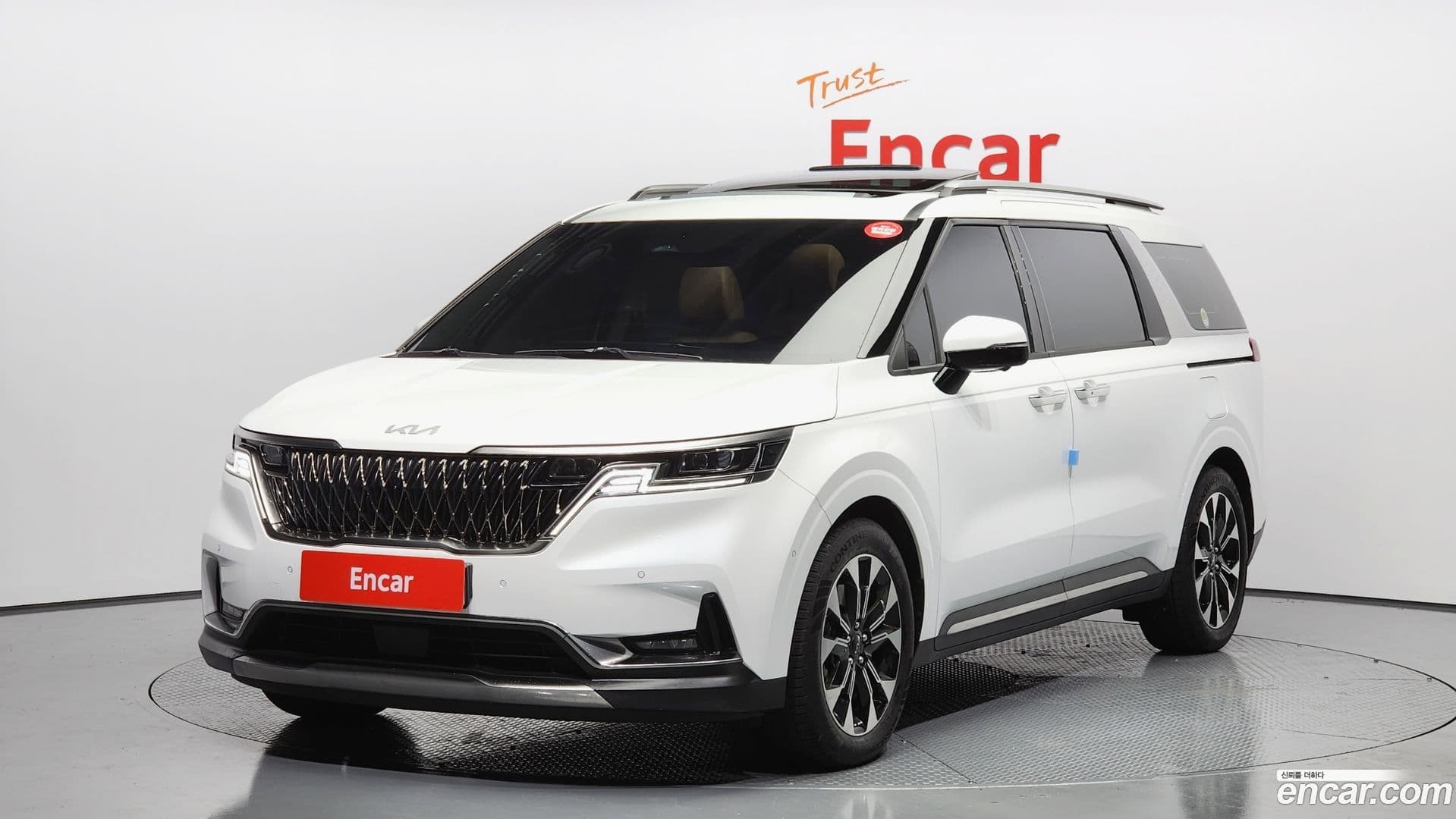Main__Slider__Photo:Canival Kia 2023.11-0