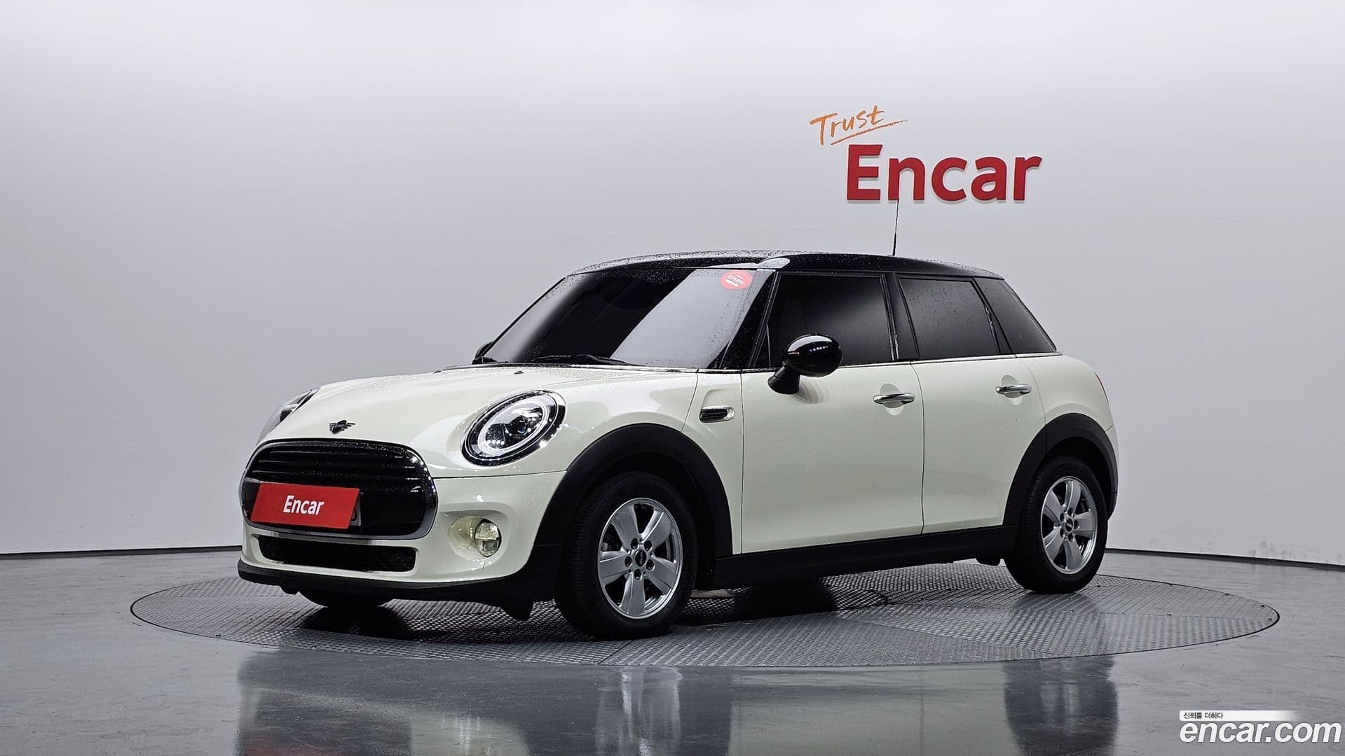 Main__Slider__Photo:Cooper Mini 2019.2-0
