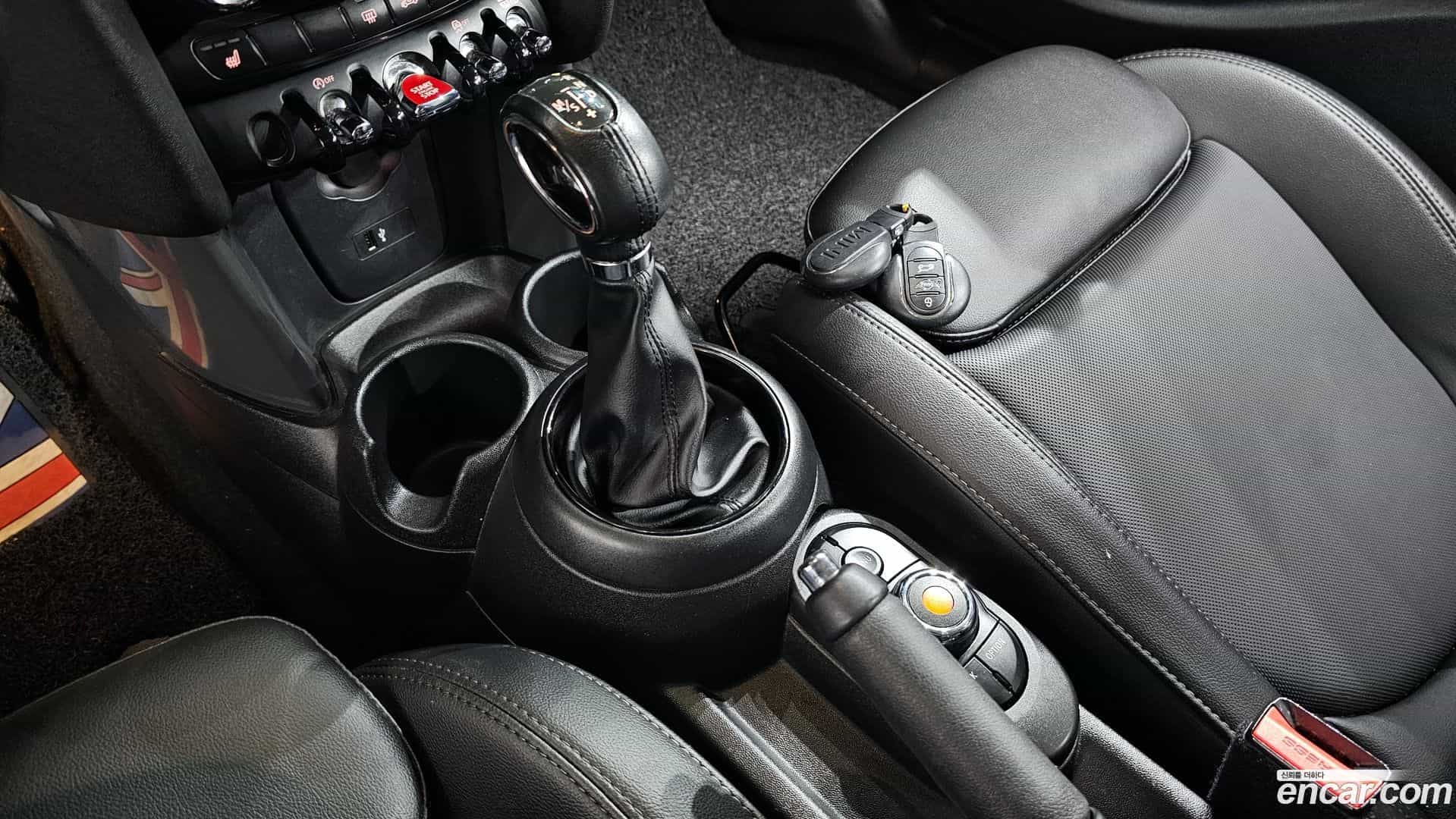 Cooper Mini 2019.2-INNER-009