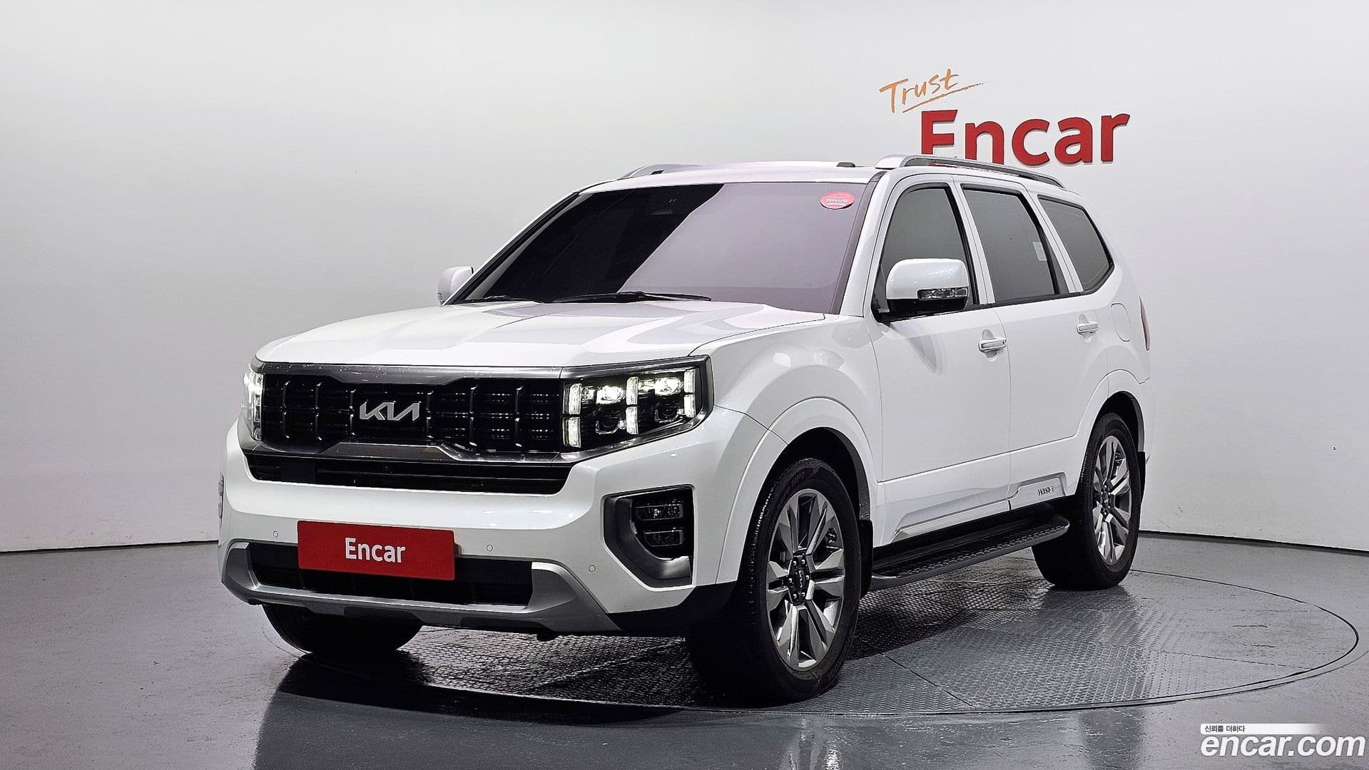 Main__Slider__Photo:Mohave Kia 2023.4-0