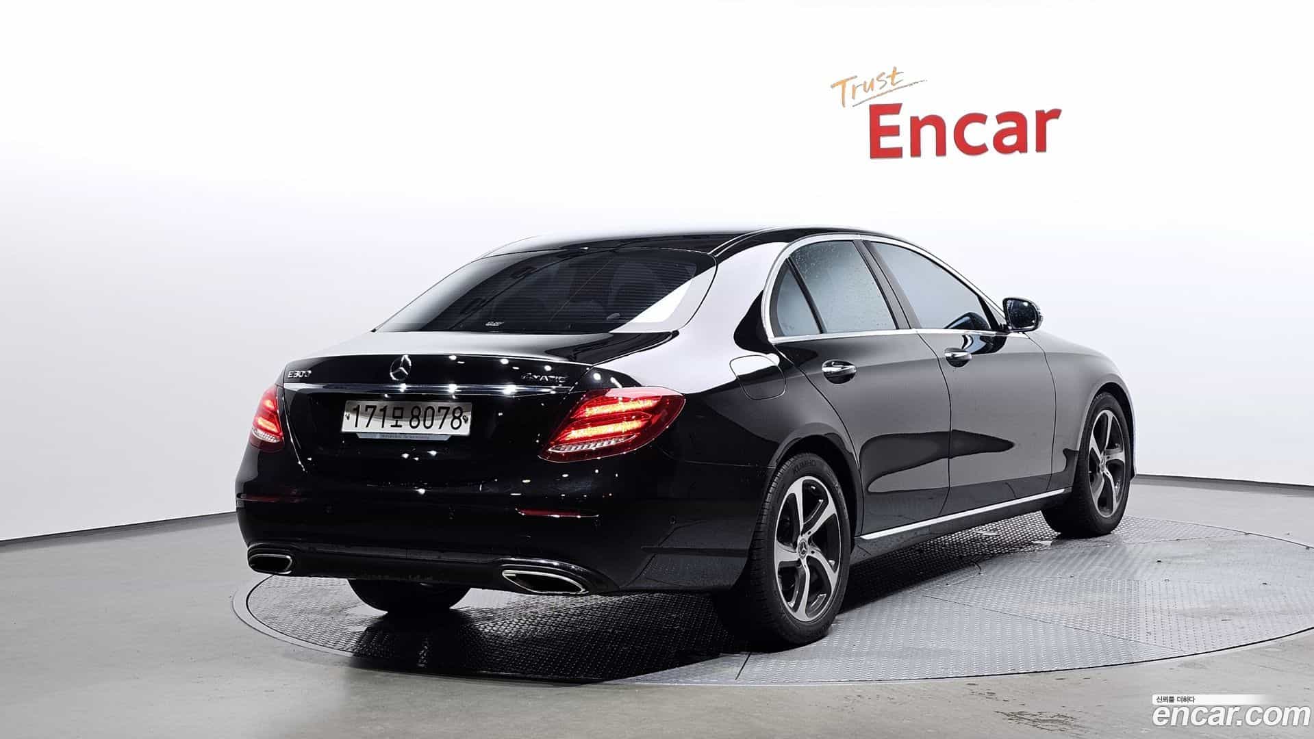 E-Class Mercedes-Benz 2019.11-OUTER-2