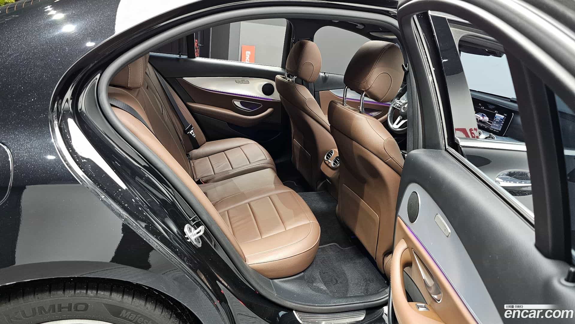 E-Class Mercedes-Benz 2019.11-OPTION-16
