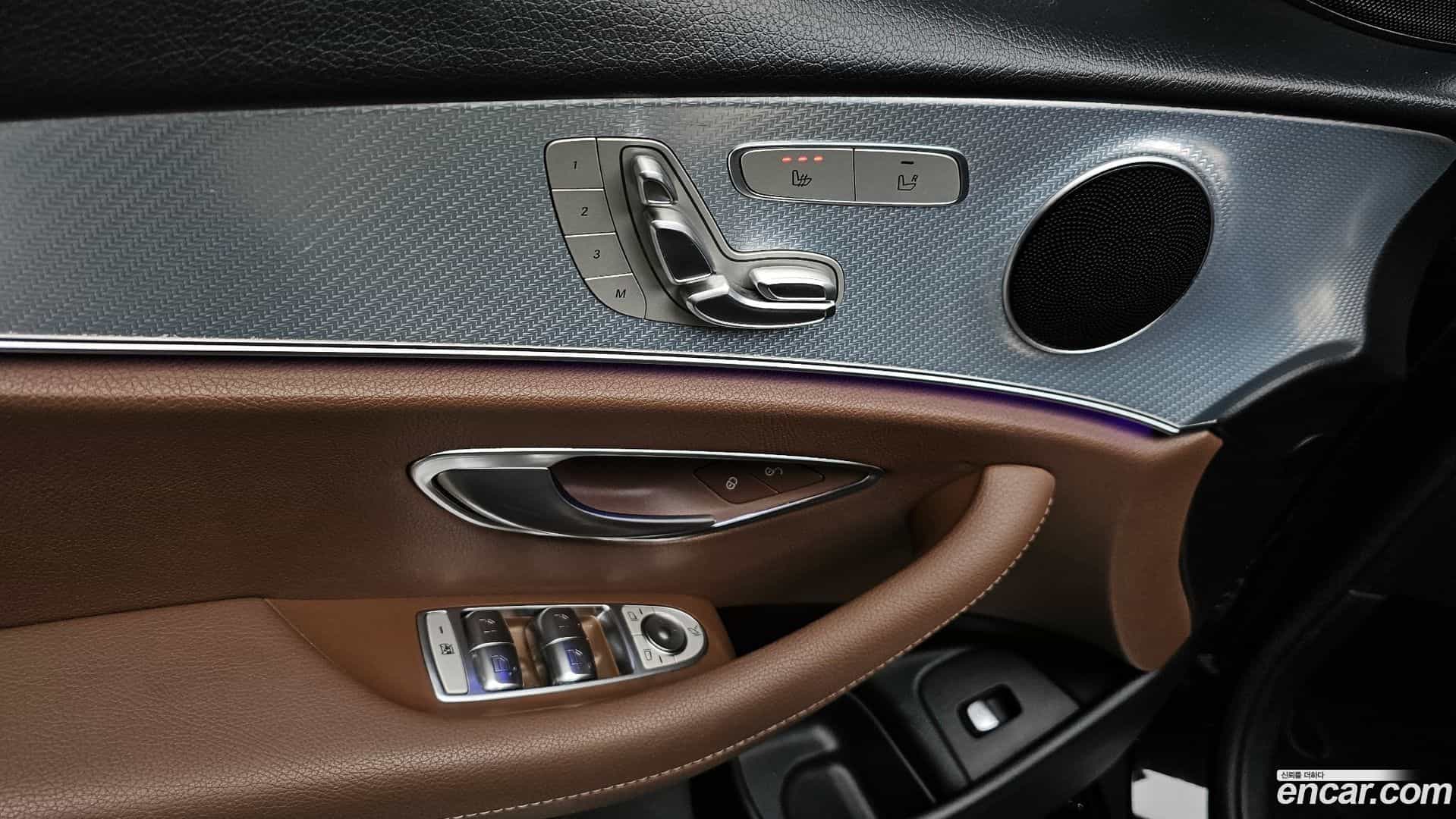 E-Class Mercedes-Benz 2019.11-OPTION-21