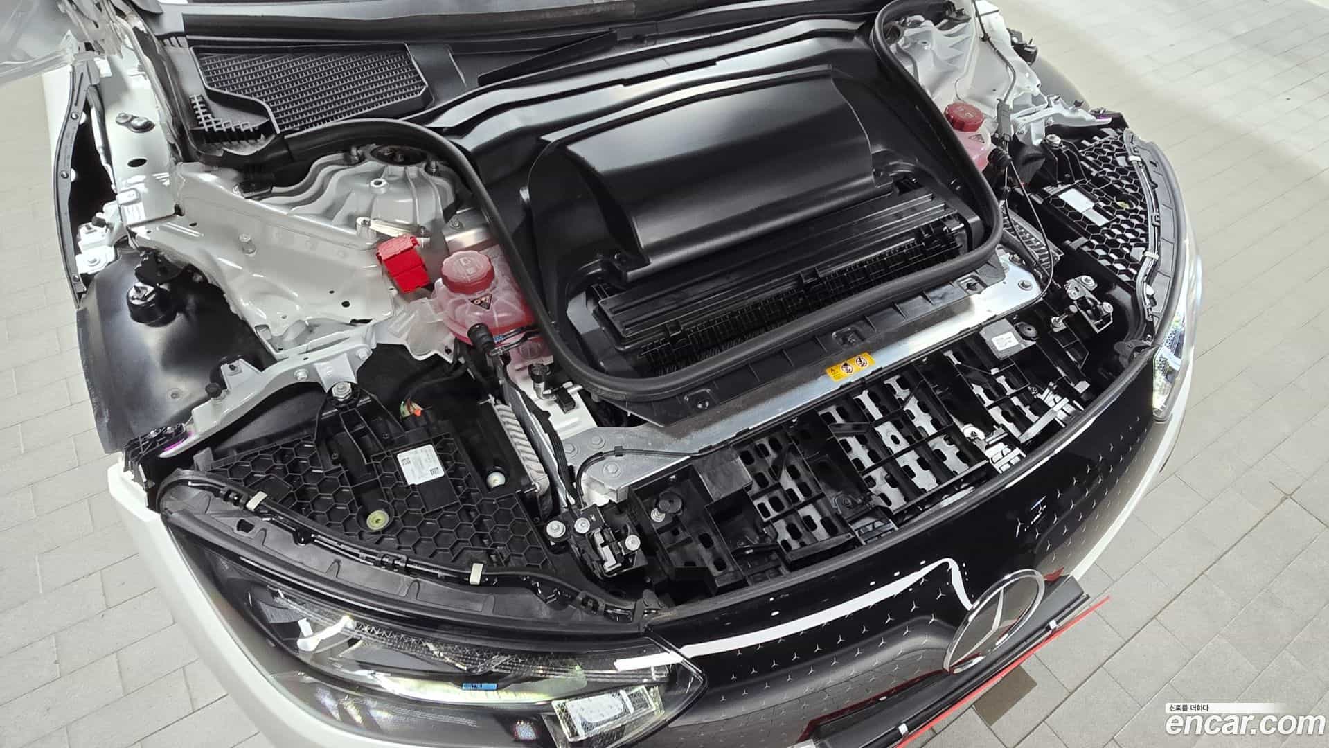 EQE Mercedes-Benz 2022.10-INNER-006
