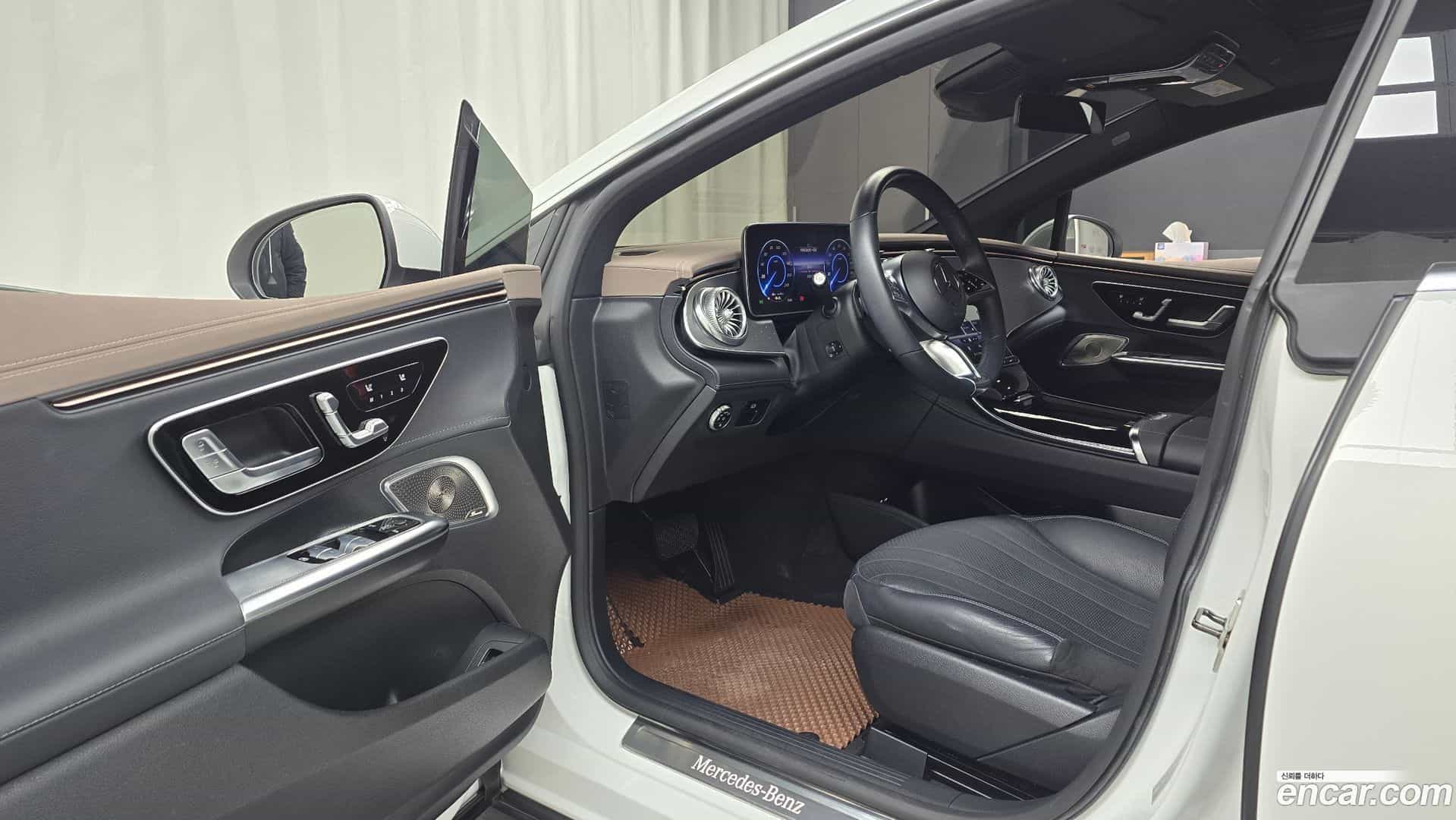 EQE Mercedes-Benz 2022.10-OPTION-015