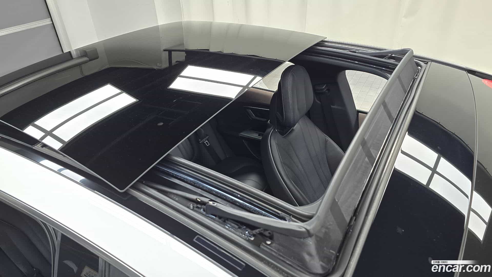 EQE Mercedes-Benz 2022.10-OPTION-021