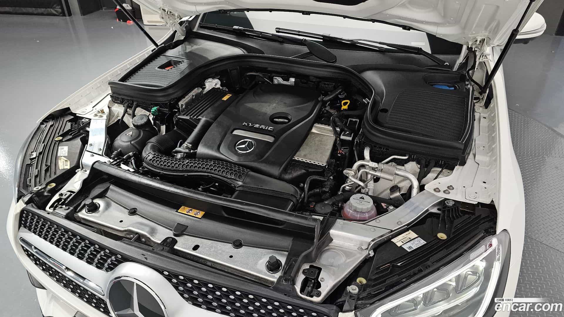 GLC-Class Mercedes-Benz 2023.2-INNER-6