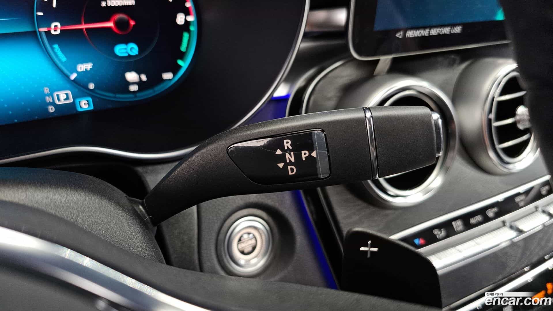 GLC-Class Mercedes-Benz 2023.2-INNER-9