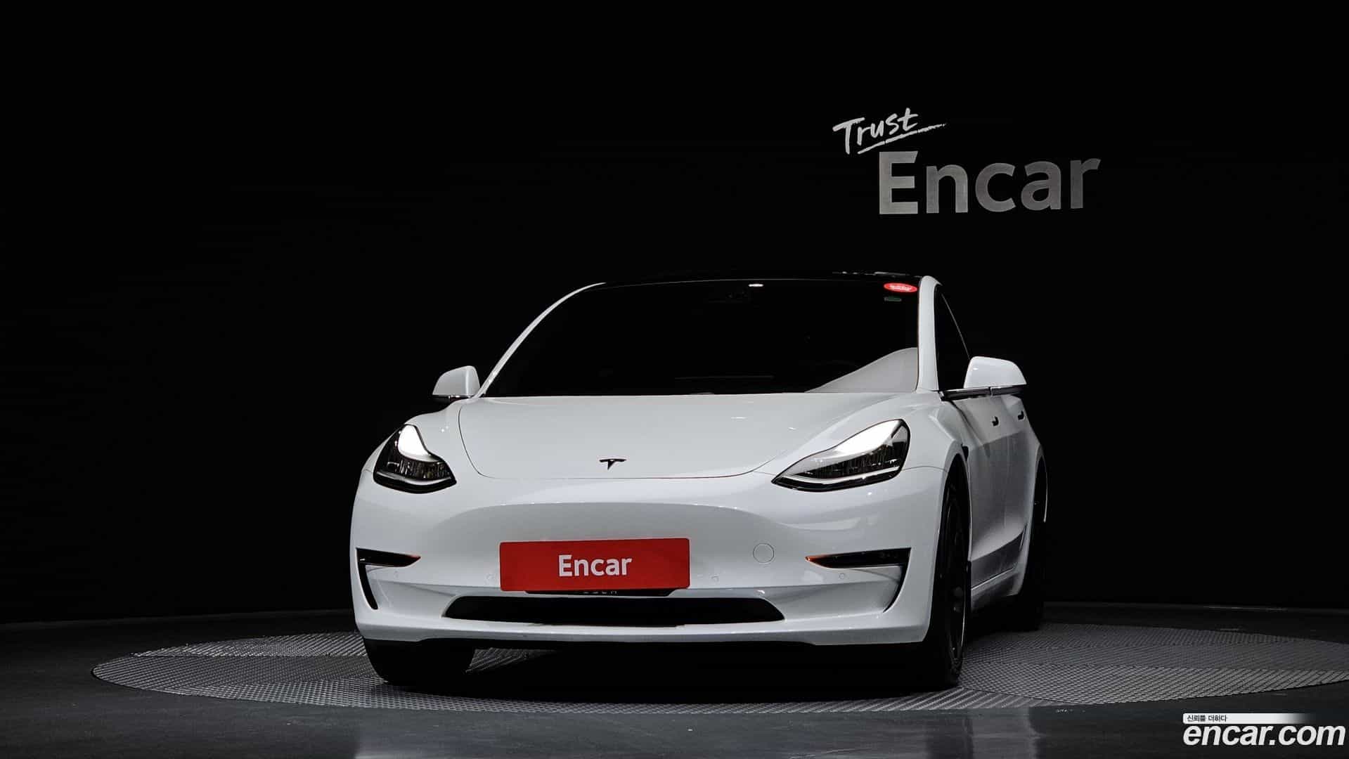 Model 3 Tesla 2020.5-OUTER-3
