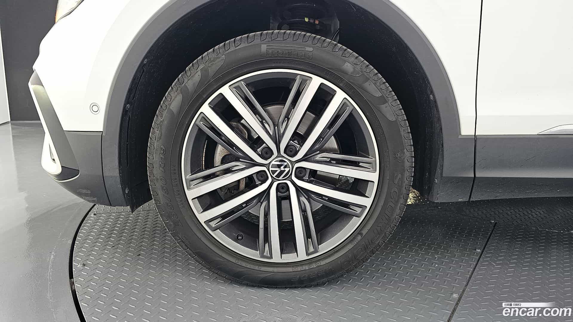 Tiguan Volkswagen 2022.10-OUTER-005