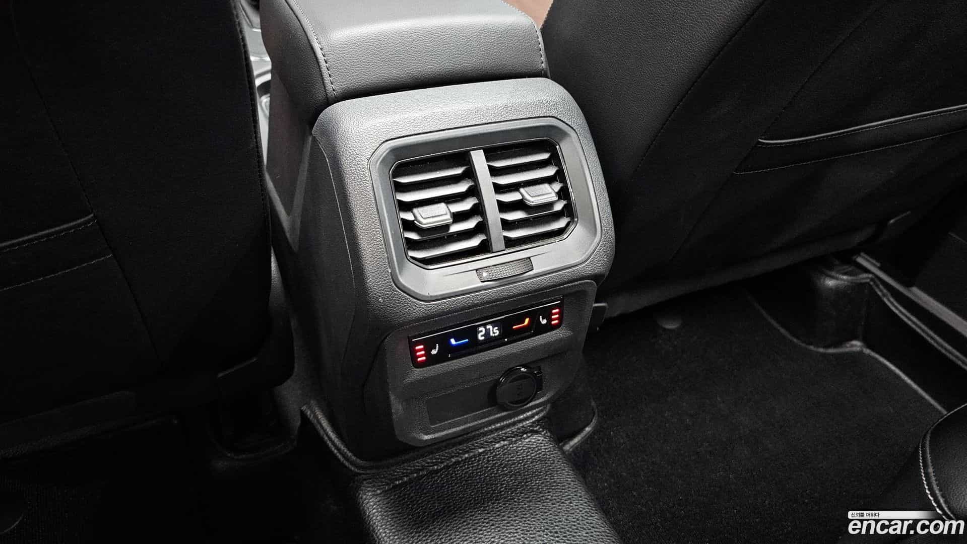 Tiguan Volkswagen 2022.10-OPTION-022