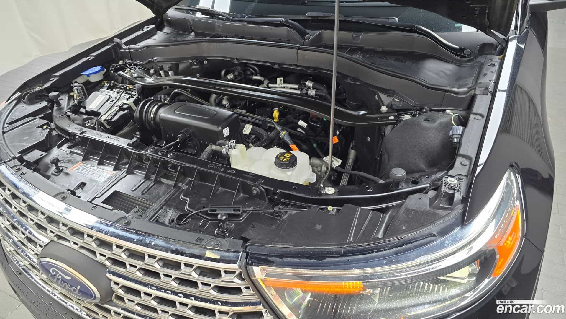 Explorer Ford 2021.11-INNER-006