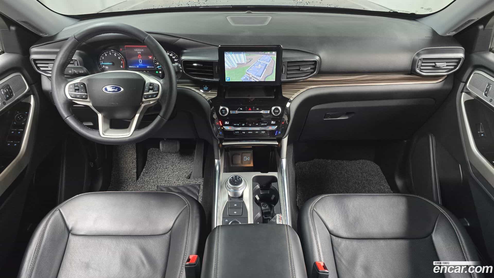 Explorer Ford 2021.11-INNER-007