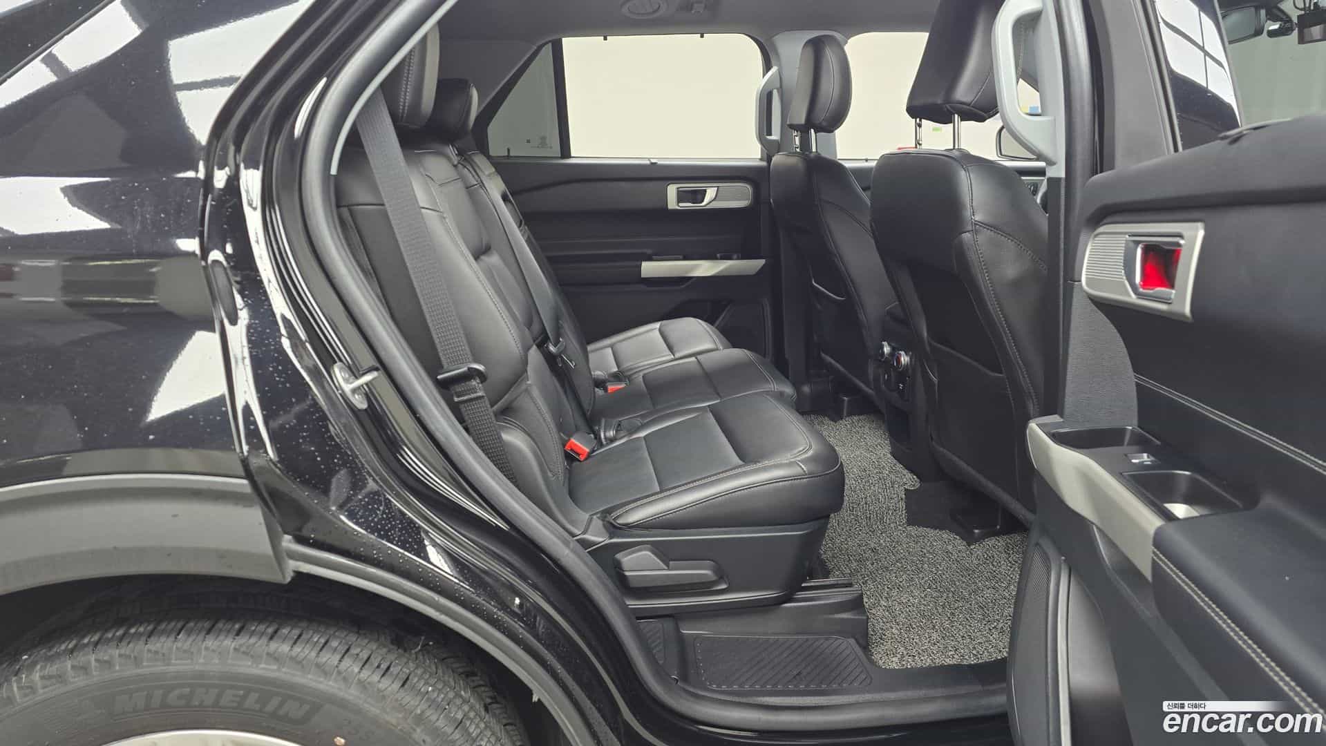 Explorer Ford 2021.11-OPTION-016
