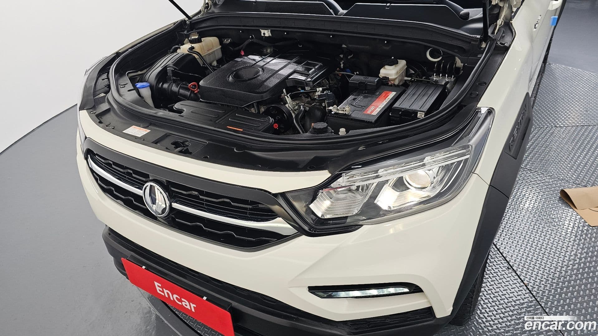 Main__Slider__Photo:Rexton KG Mobility 2019.8-5