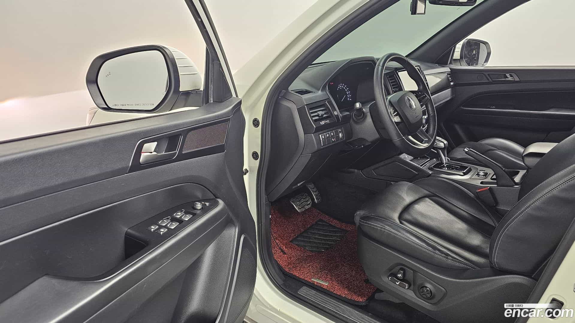 Rexton KG Mobility 2019.8-OPTION-015
