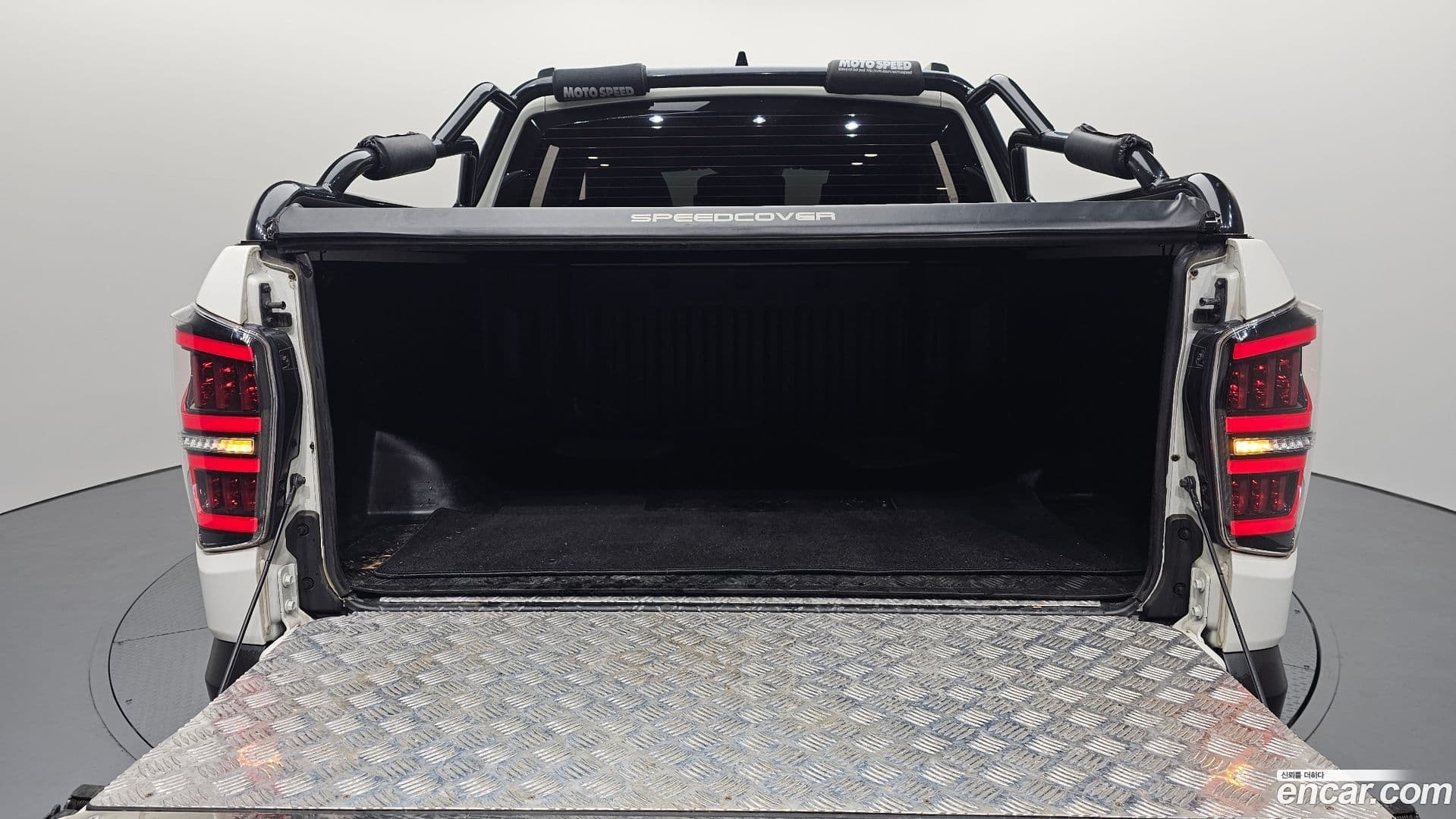 Main__Slider__Photo:Rexton KG Mobility 2019.8-19