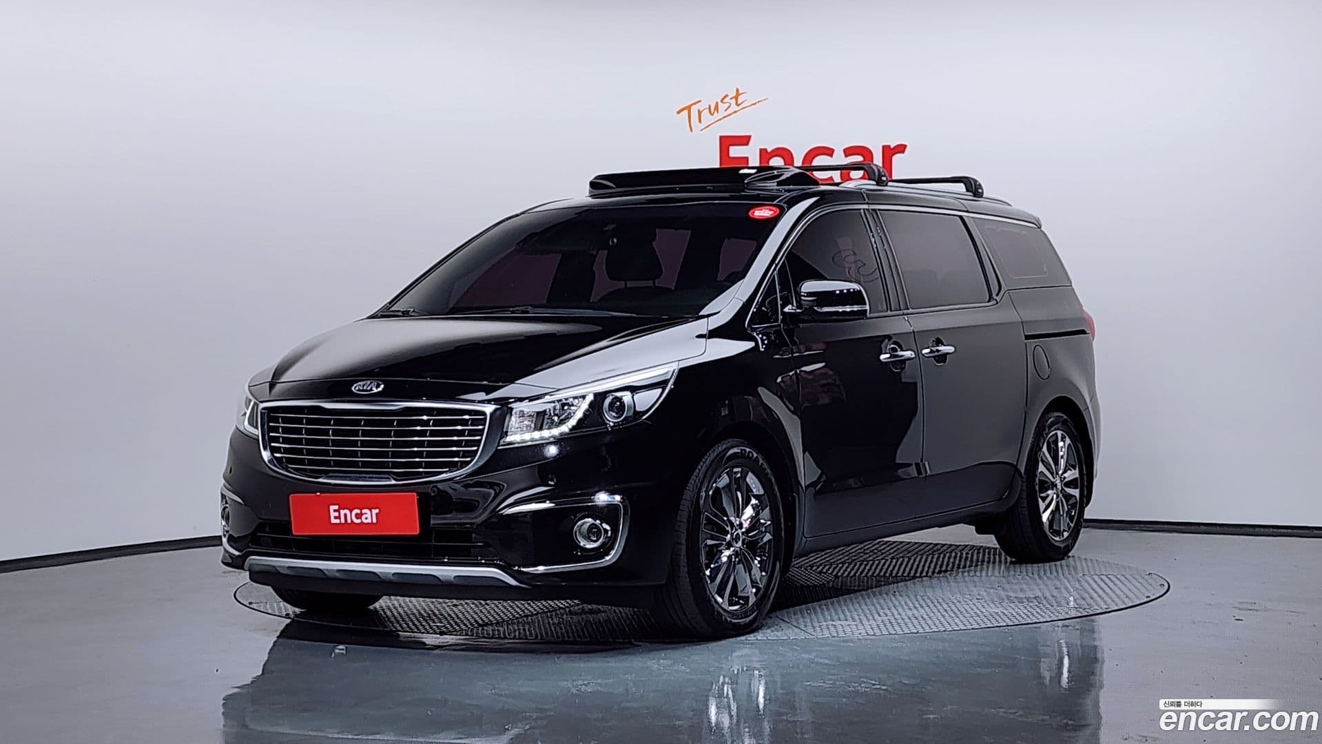 Main__Slider__Photo:Canival Kia 2018.1-0
